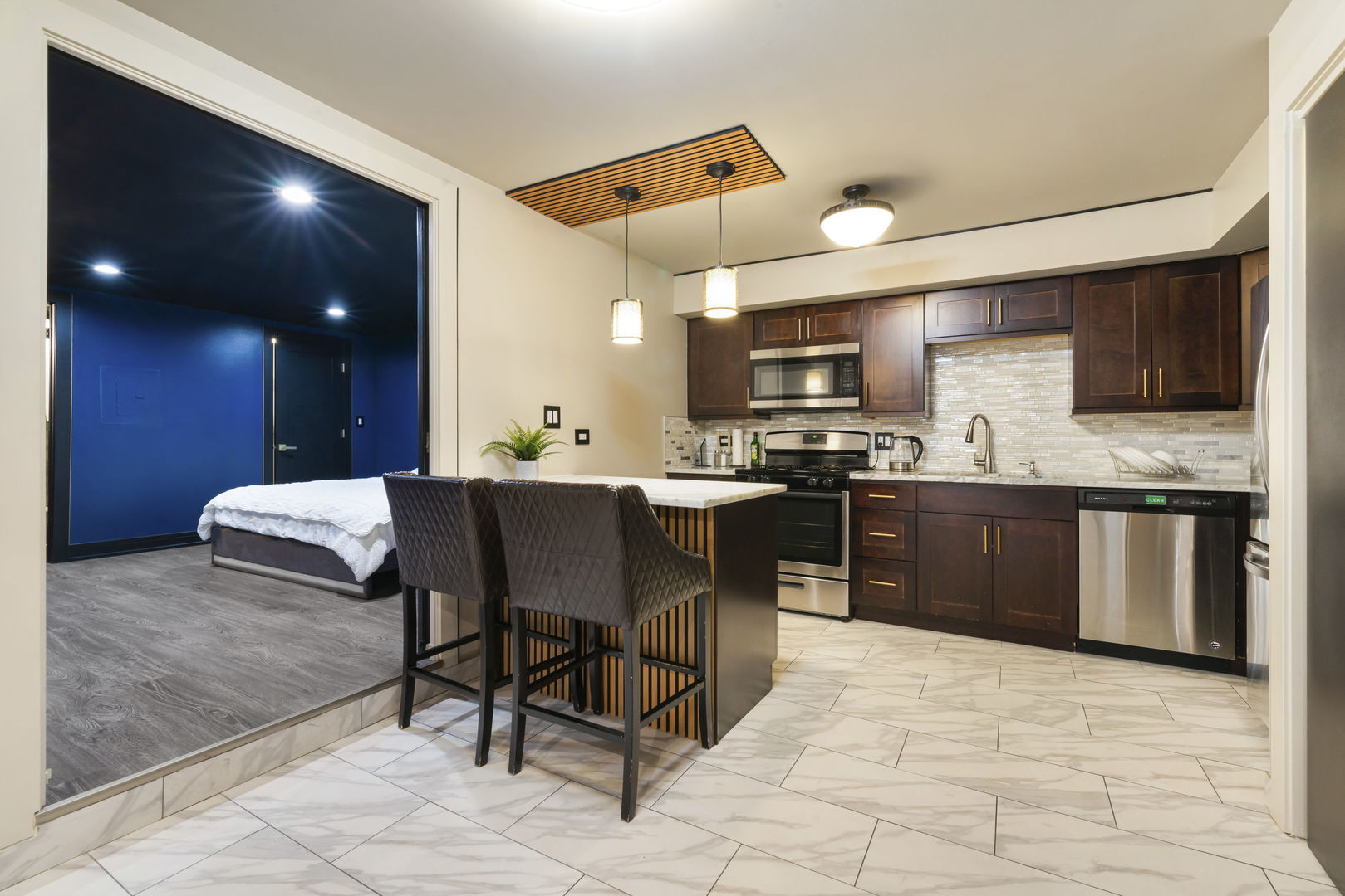 6337 Roosevelt Road #107, Berwyn, IL 60402