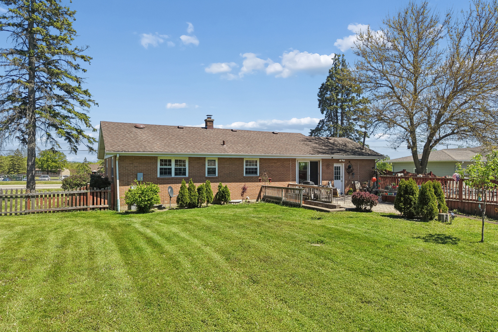 6911 State Park Road, Spring Grove, IL 60081