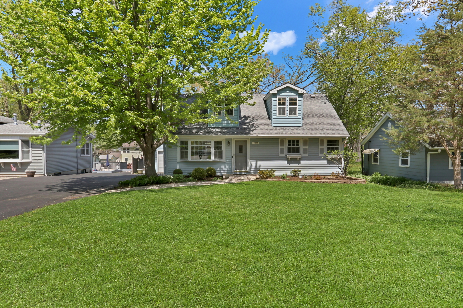 17976 W Big Oaks Road, Grayslake, IL 60030