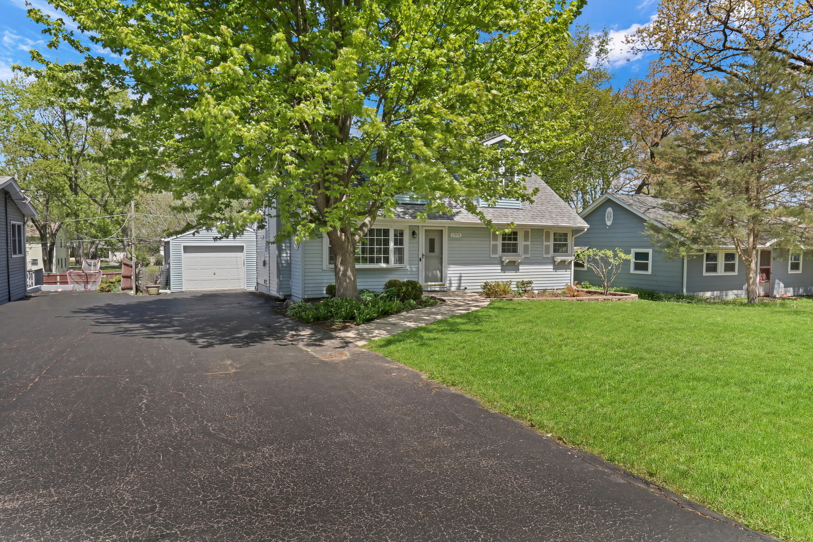 17976 W Big Oaks Road, Grayslake, IL 60030