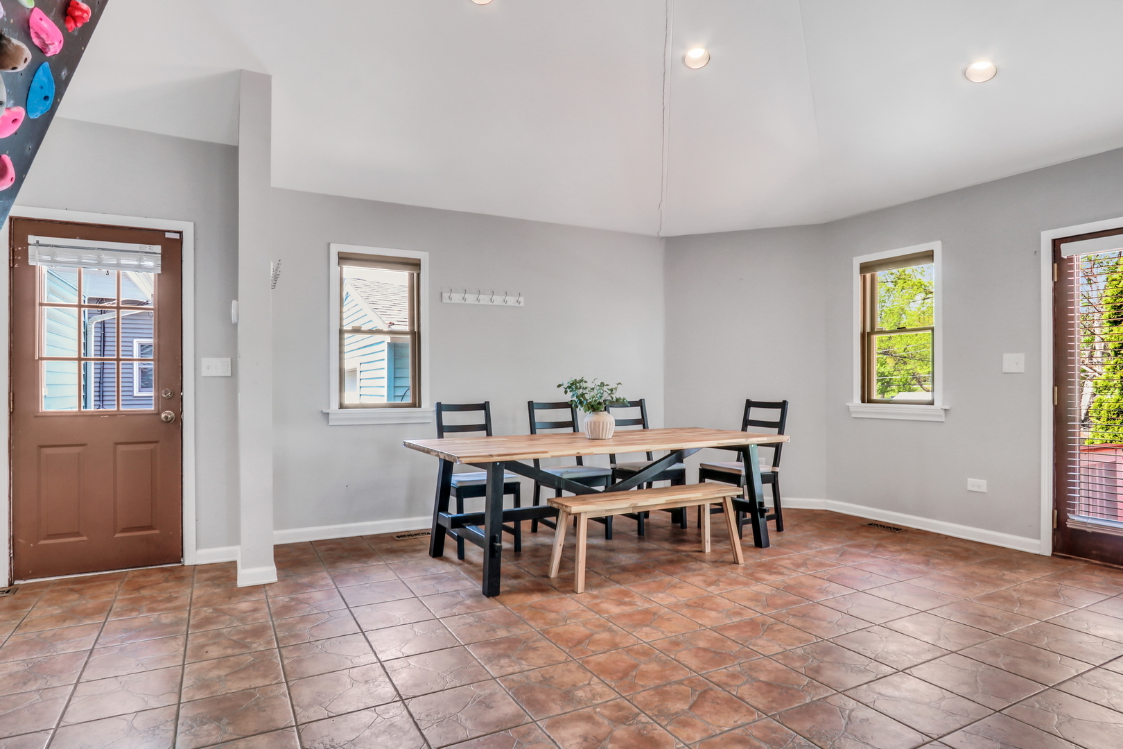 17976 W Big Oaks Road, Grayslake, IL 60030