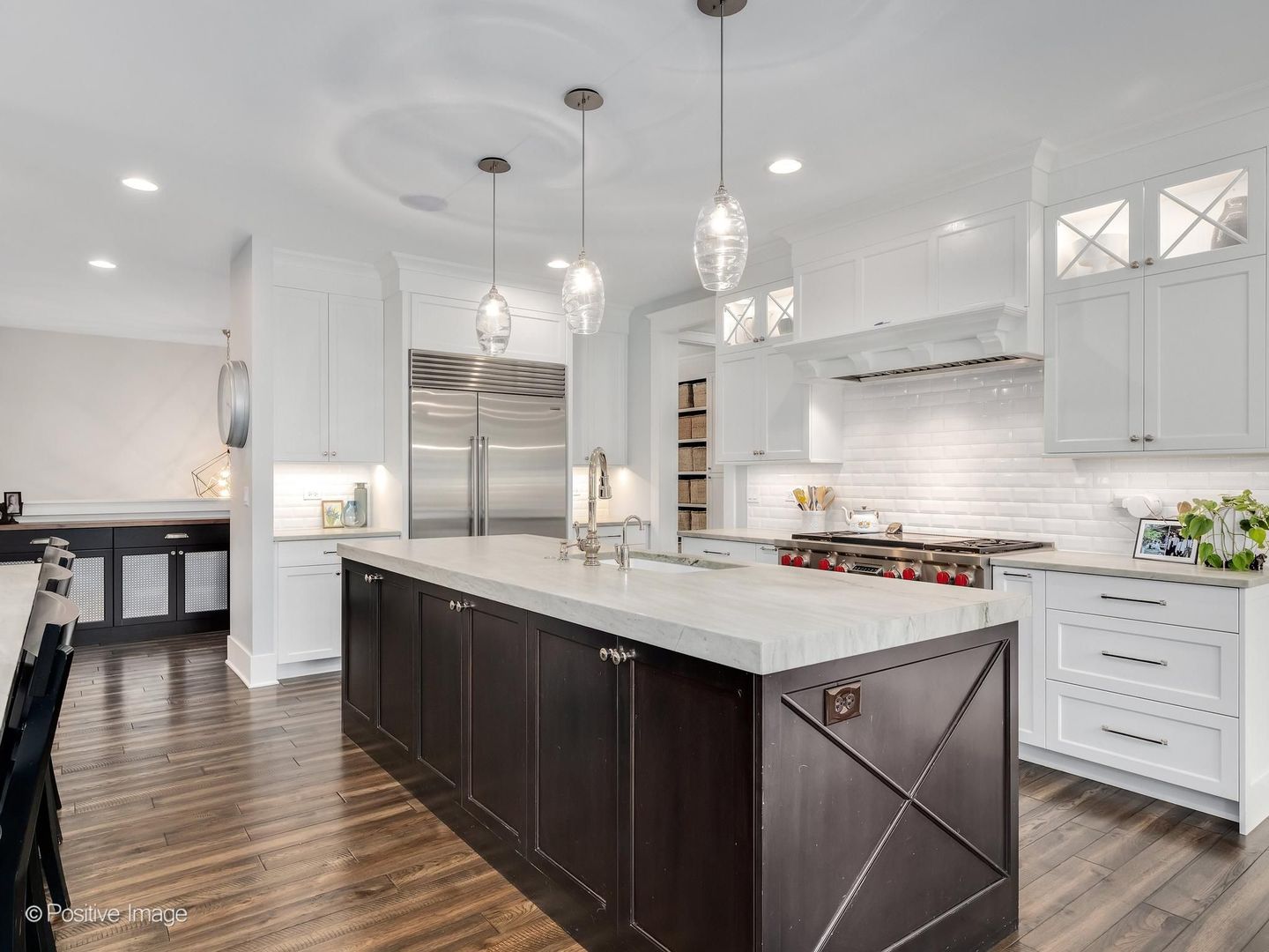 1303 N CROSS Street, Wheaton, IL 60187