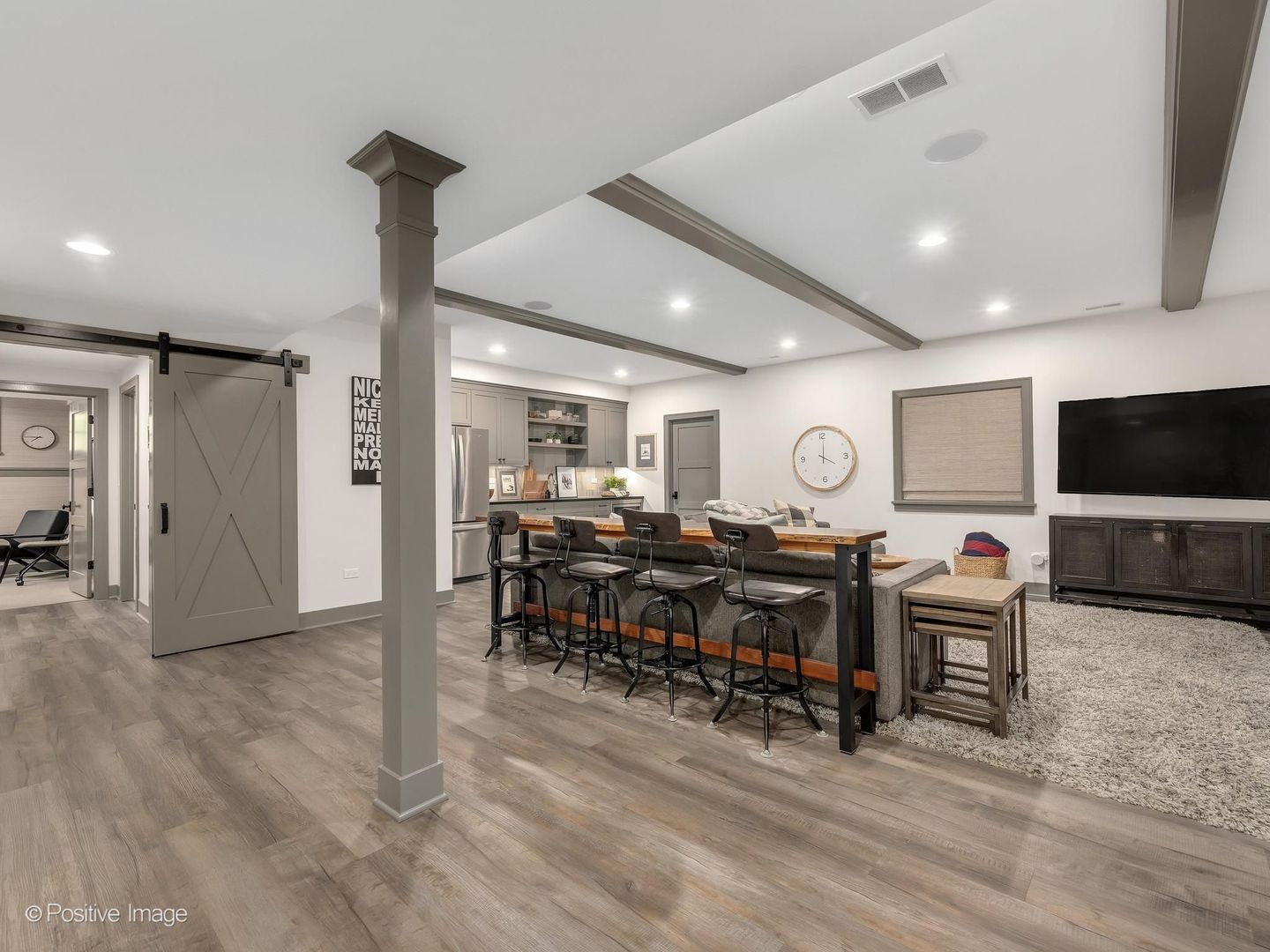 1303 N CROSS Street, Wheaton, IL 60187