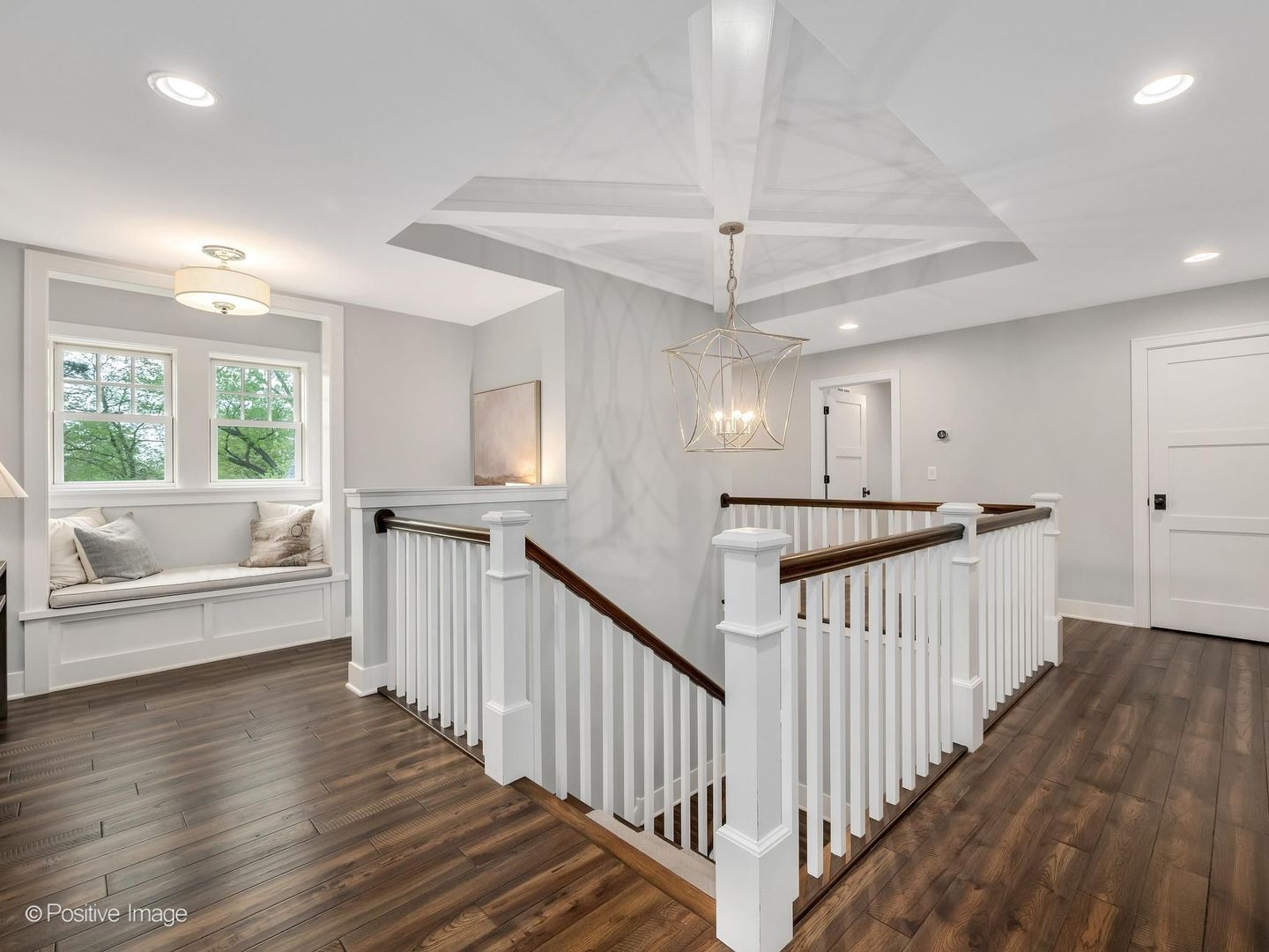 1303 N CROSS Street, Wheaton, IL 60187