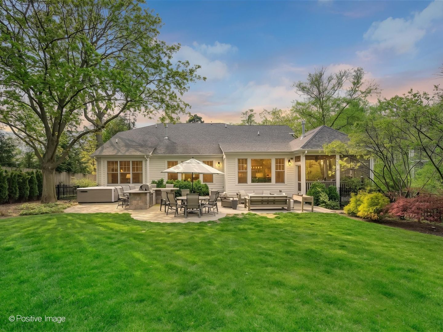 1303 N CROSS Street, Wheaton, IL 60187