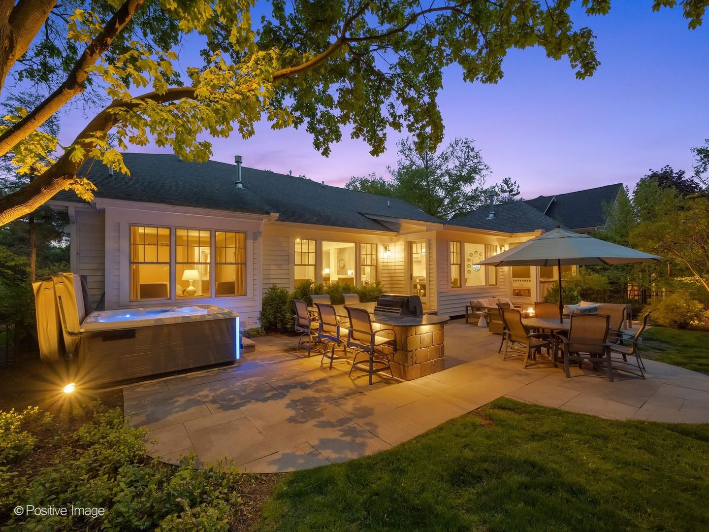 1303 N CROSS Street, Wheaton, IL 60187