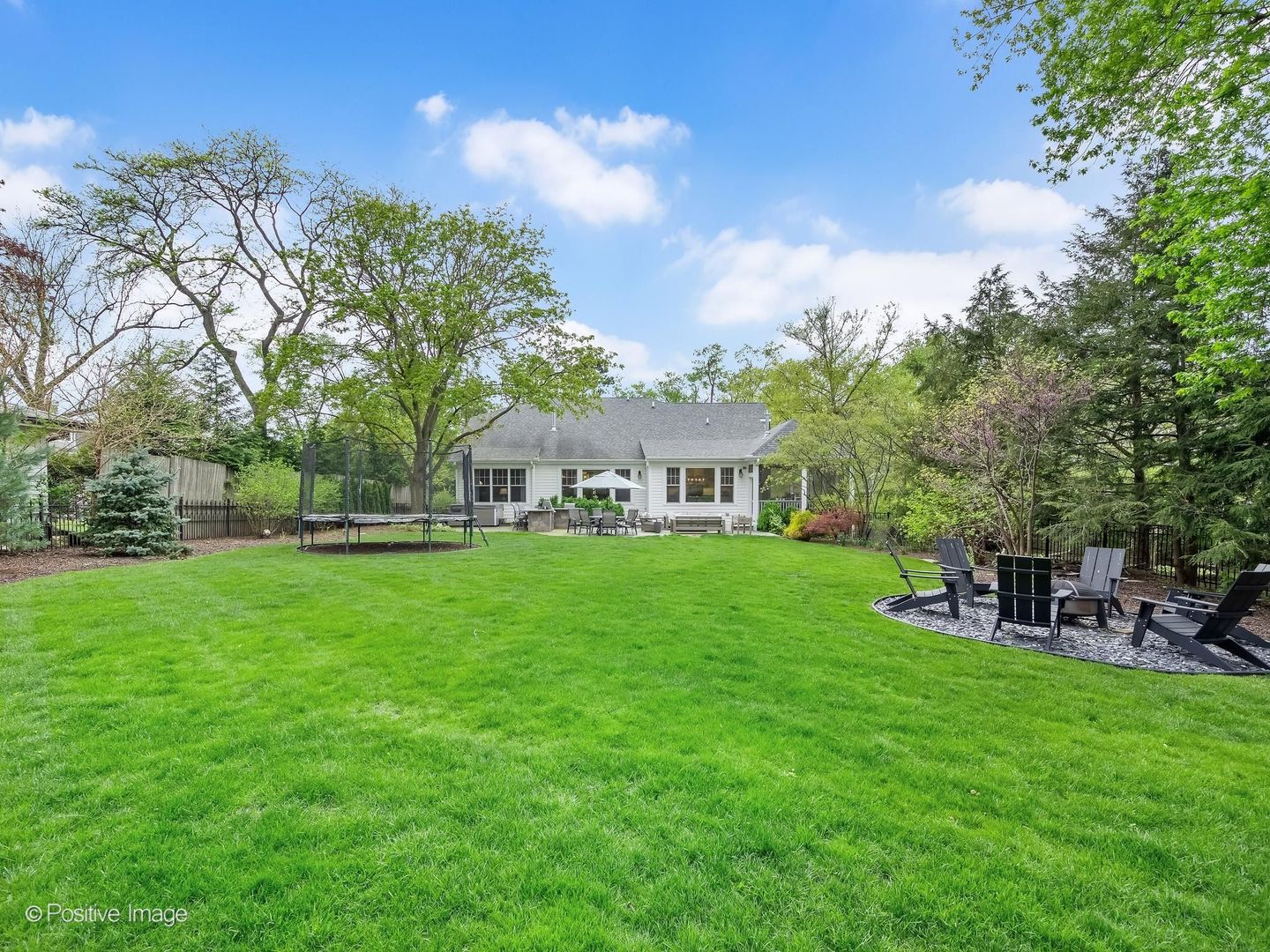 1303 N CROSS Street, Wheaton, IL 60187