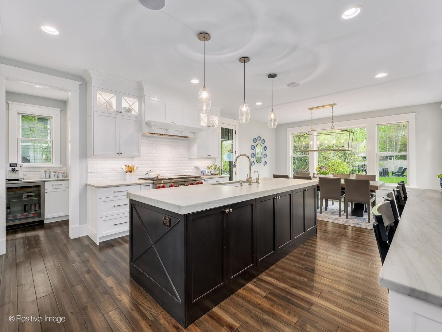 1303 N CROSS Street, Wheaton, IL 60187