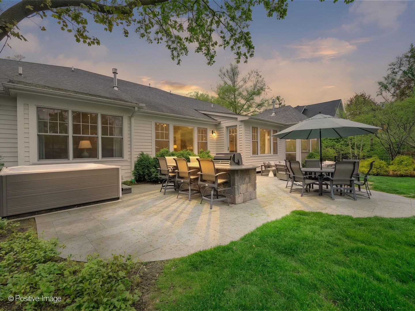 1303 N CROSS Street, Wheaton, IL 60187