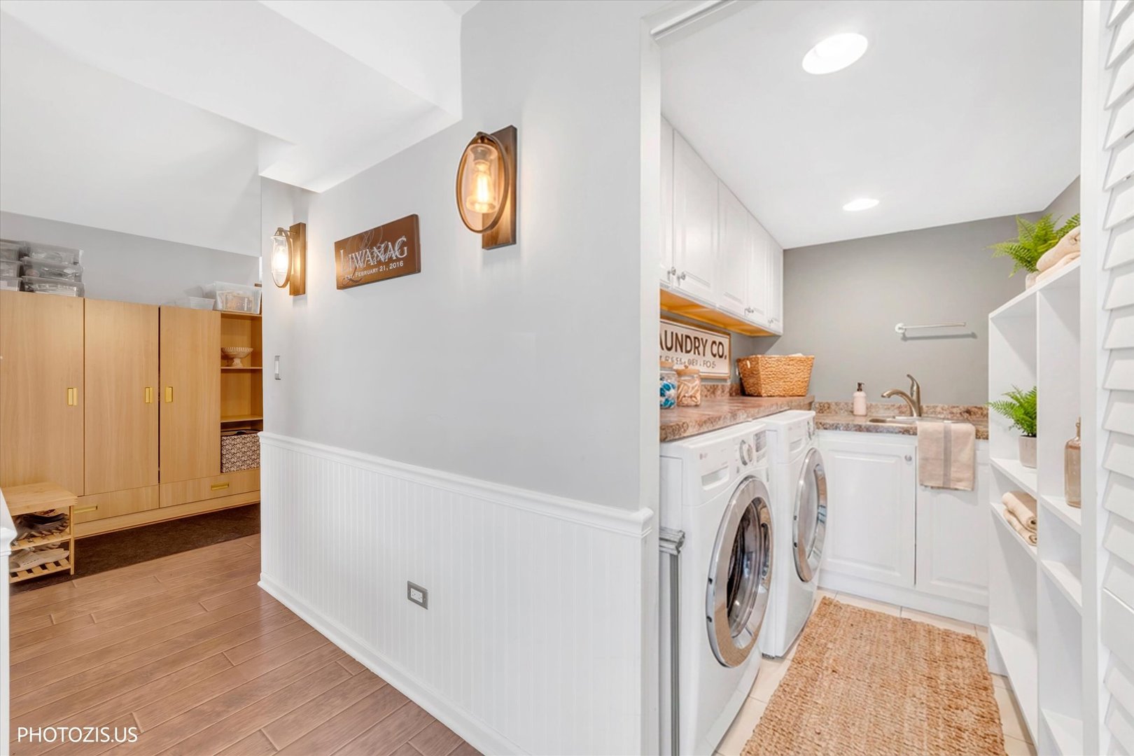 3270 Middlesax Drive, Long Grove, IL 60047