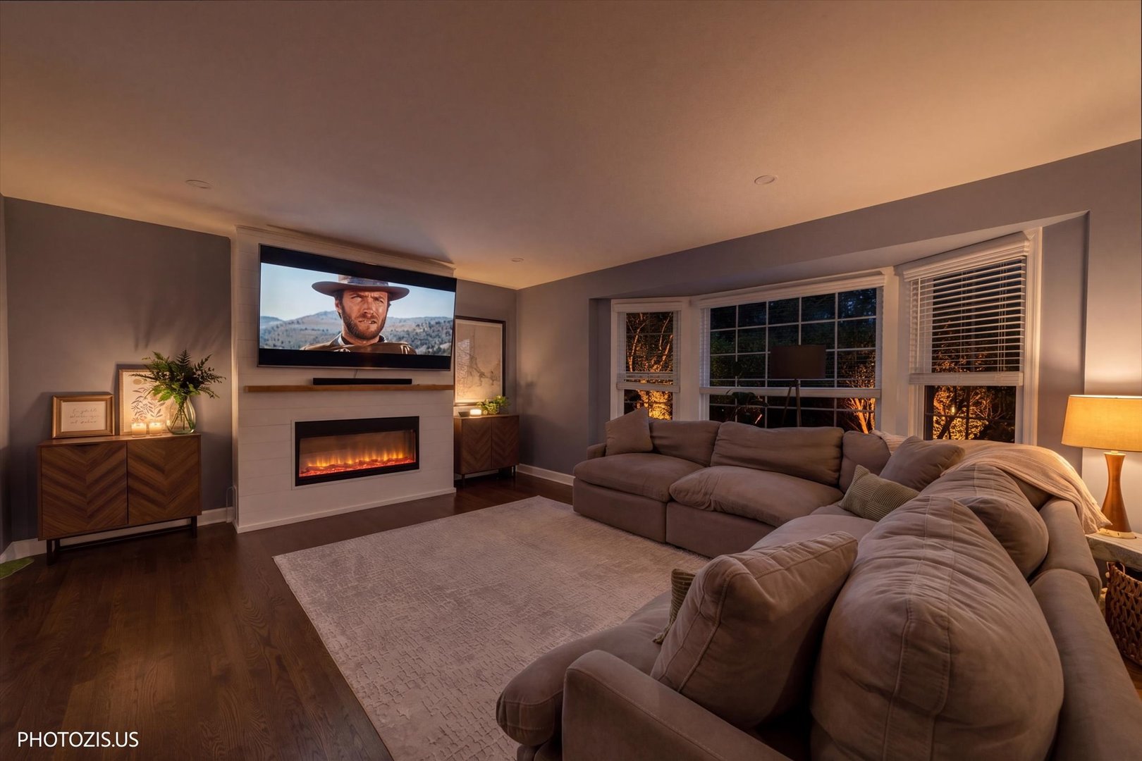 3270 Middlesax Drive, Long Grove, IL 60047