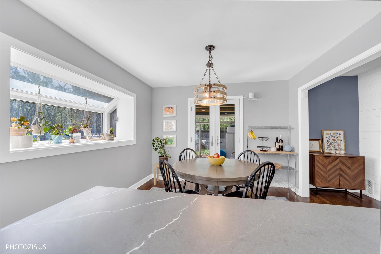 3270 Middlesax Drive, Long Grove, IL 60047