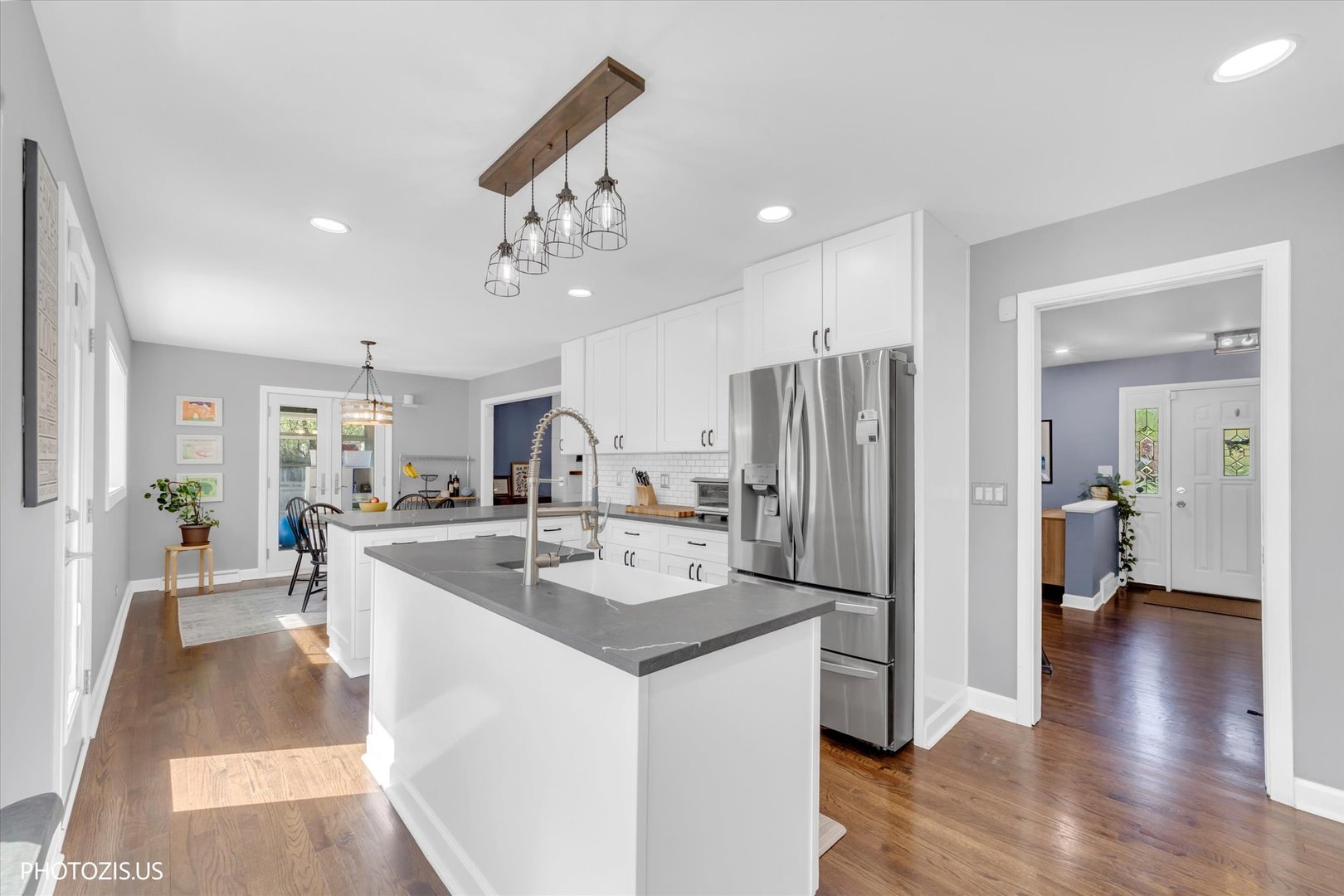 3270 Middlesax Drive, Long Grove, IL 60047