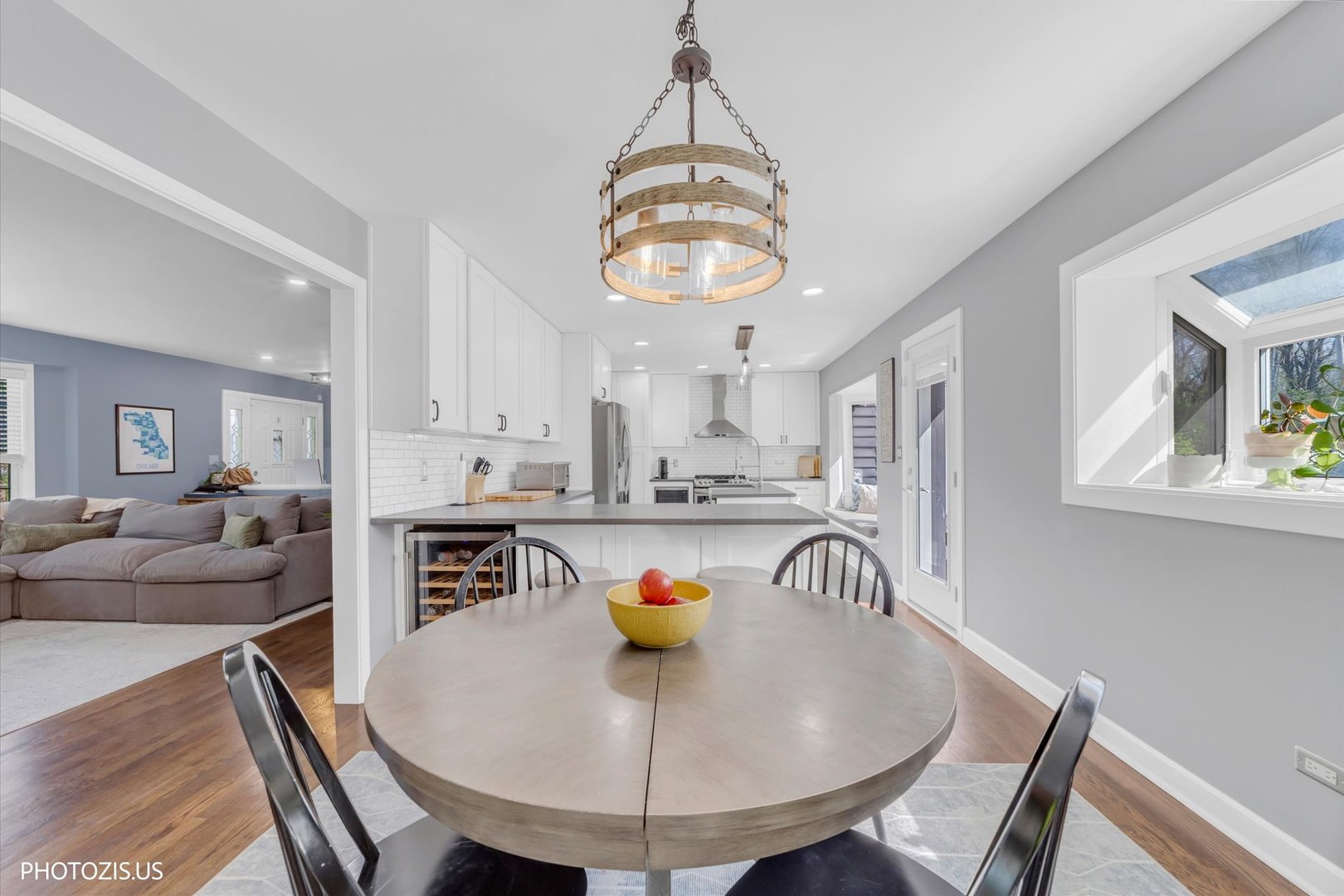 3270 Middlesax Drive, Long Grove, IL 60047