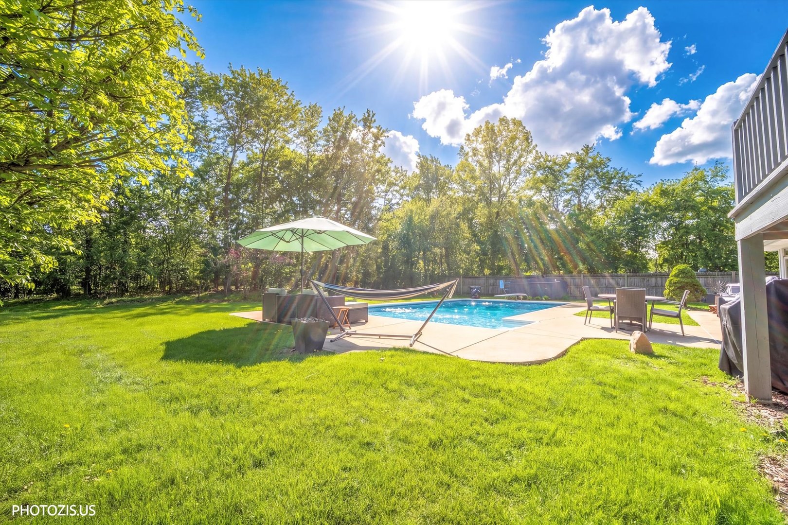 3270 Middlesax Drive, Long Grove, IL 60047