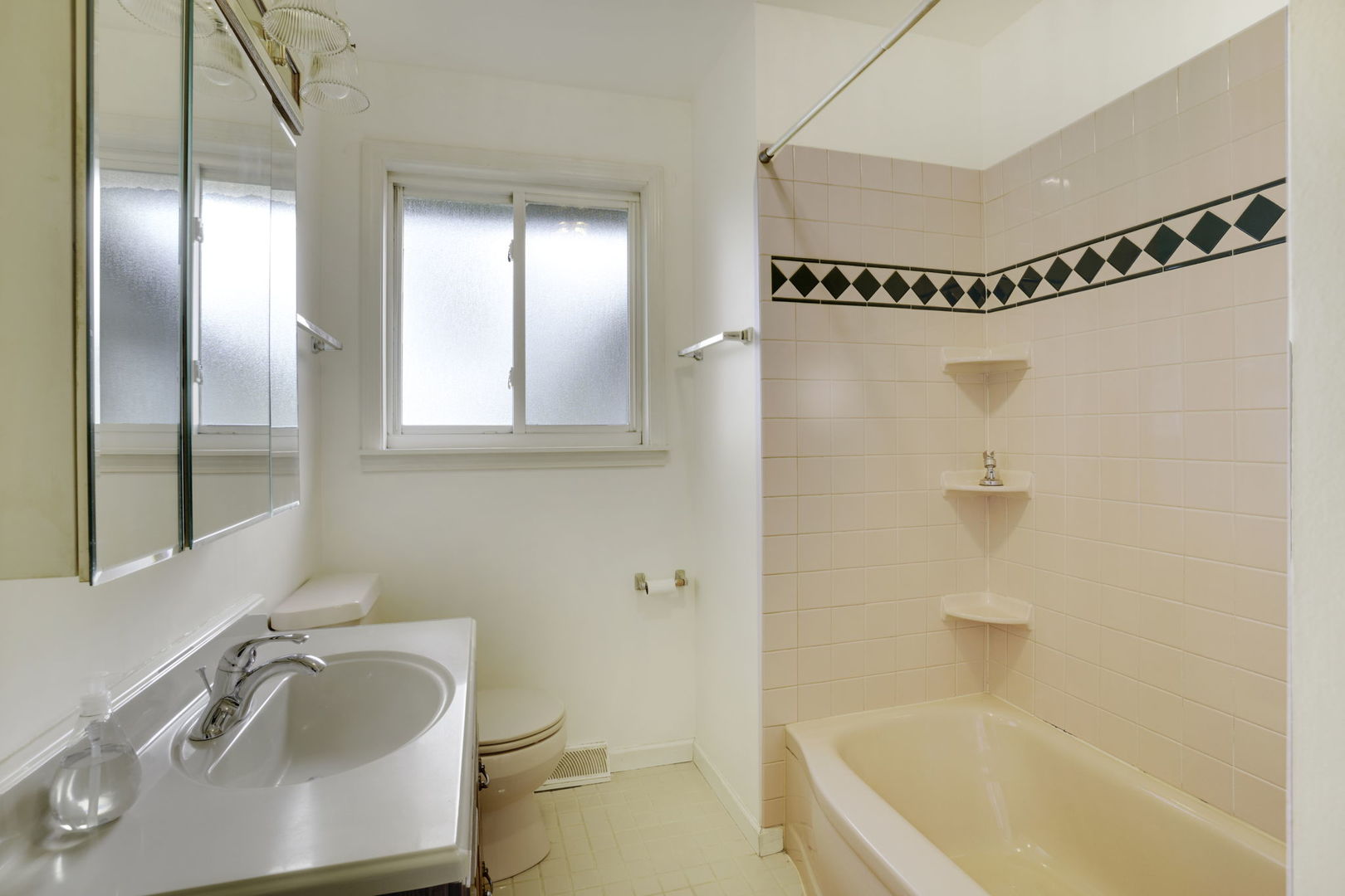 413 N Highland Avenue, Elmhurst, IL 60126