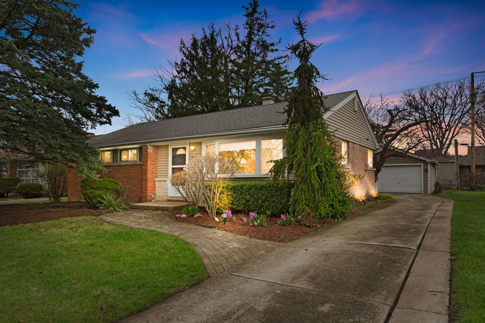 413 N Highland Avenue, Elmhurst, IL 60126