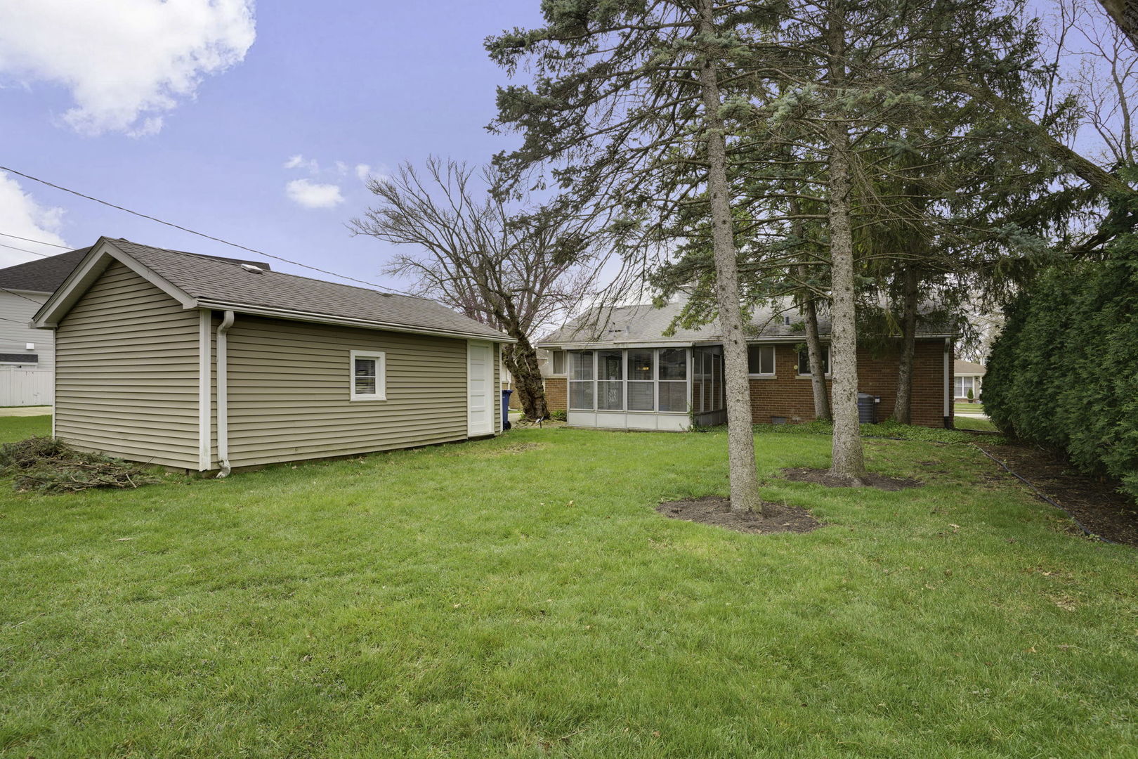 413 N Highland Avenue, Elmhurst, IL 60126