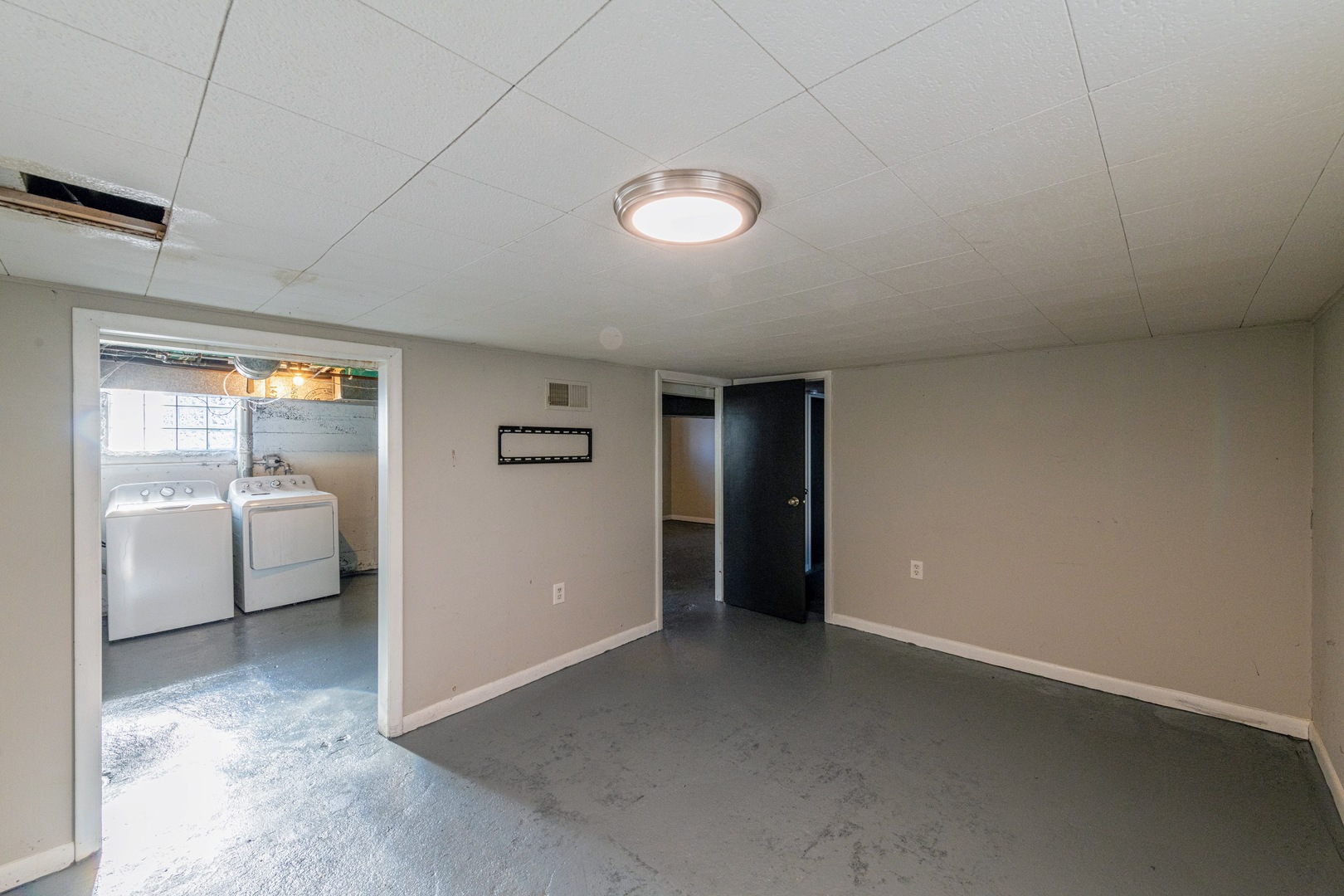 3017 Gabriel Avenue, Zion, IL 60099