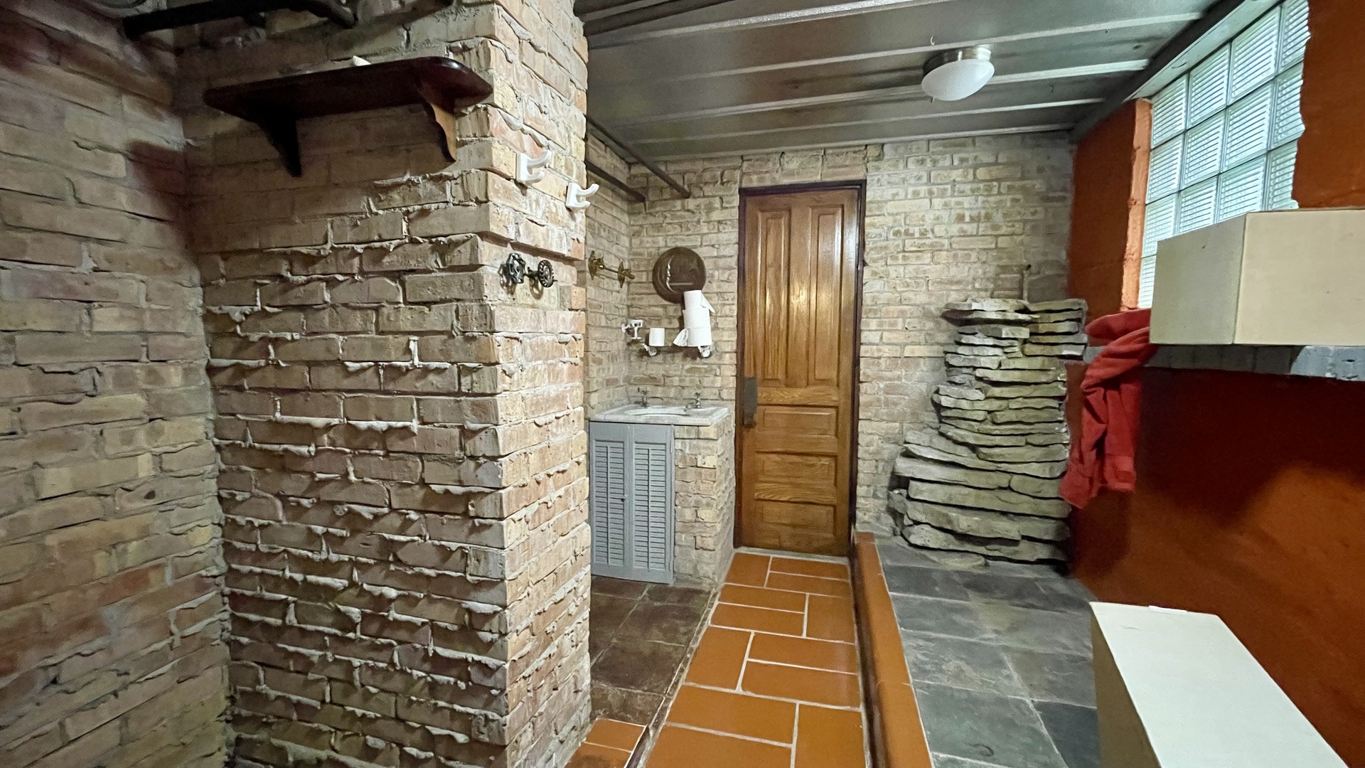 2244 N Maplewood Avenue, Chicago, IL 60647
