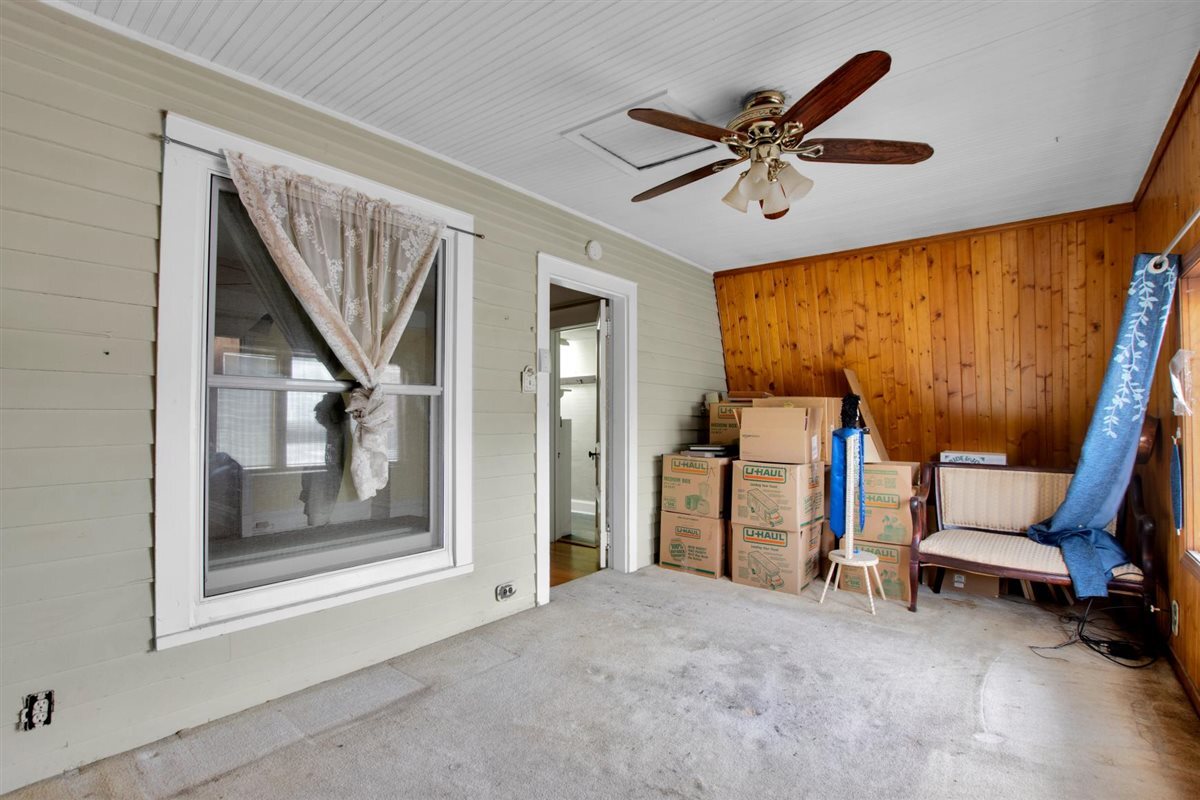 2244 N Maplewood Avenue, Chicago, IL 60647