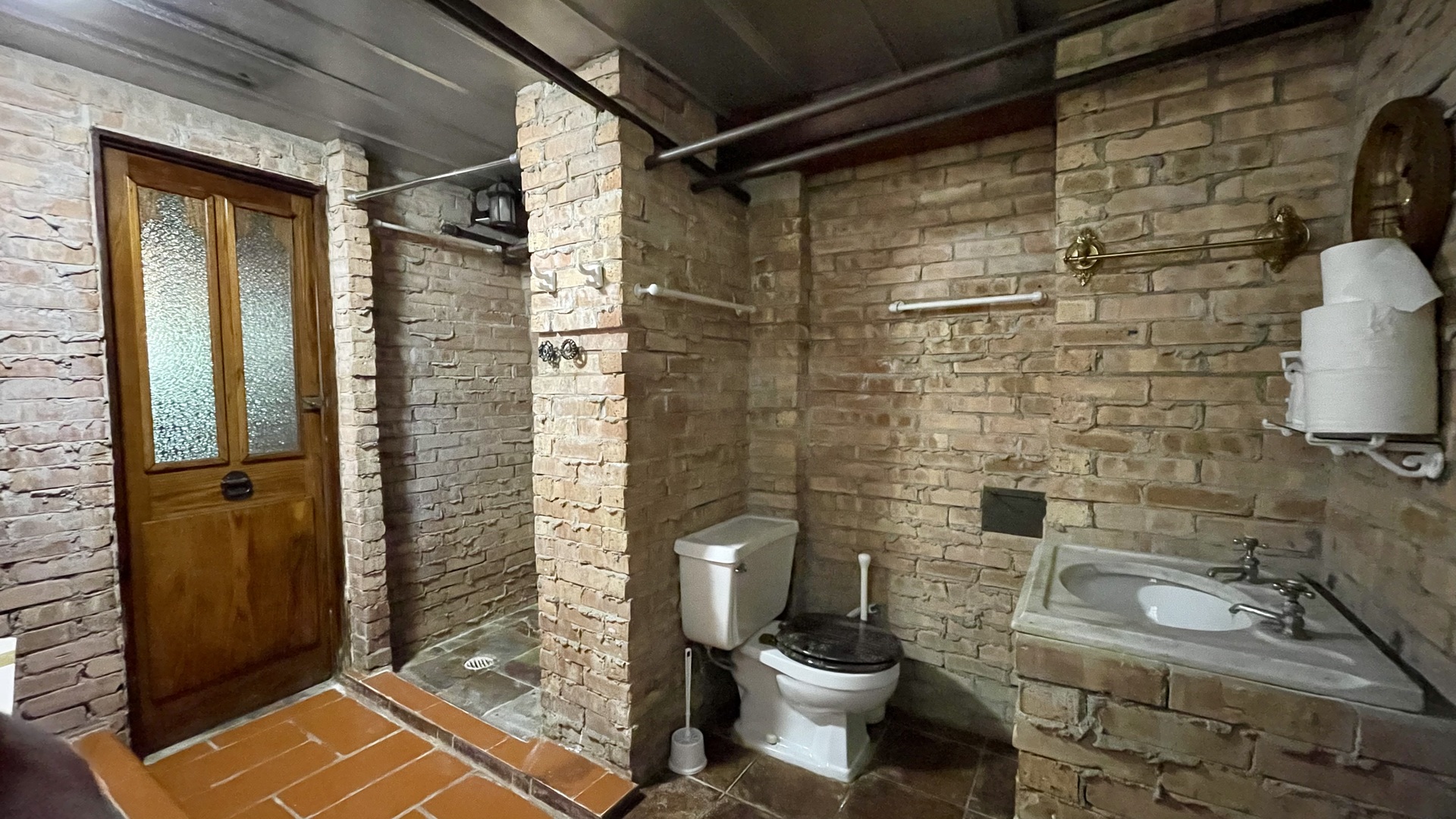 2244 N Maplewood Avenue, Chicago, IL 60647