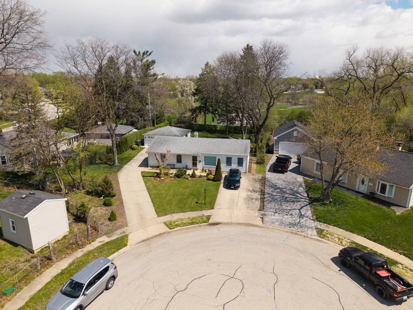 813 Parkside Court, Streamwood, IL 60107