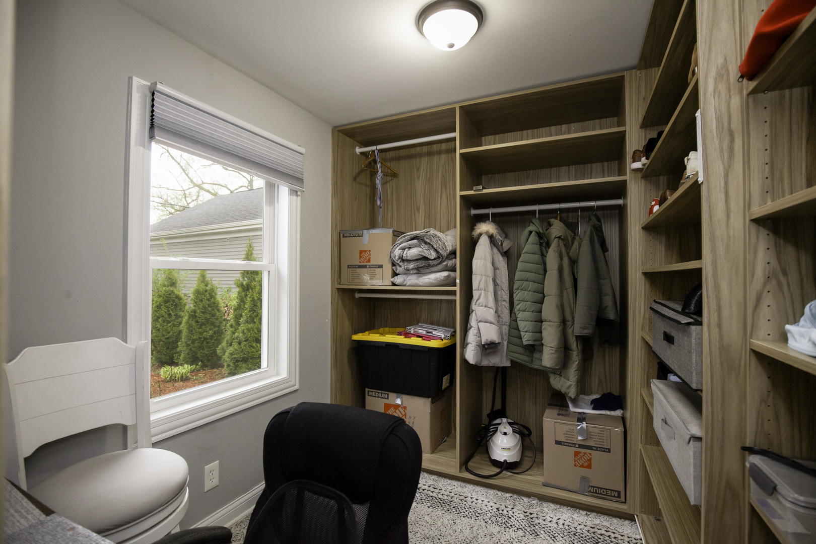 813 Parkside Court, Streamwood, IL 60107