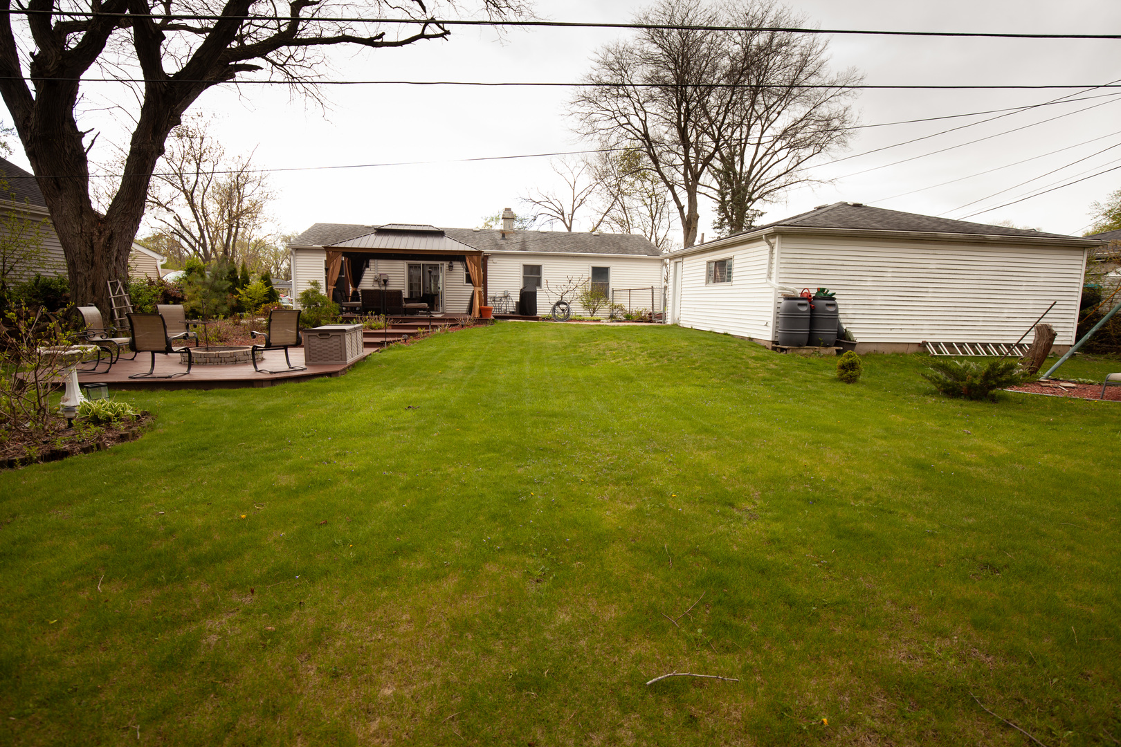 813 Parkside Court, Streamwood, IL 60107