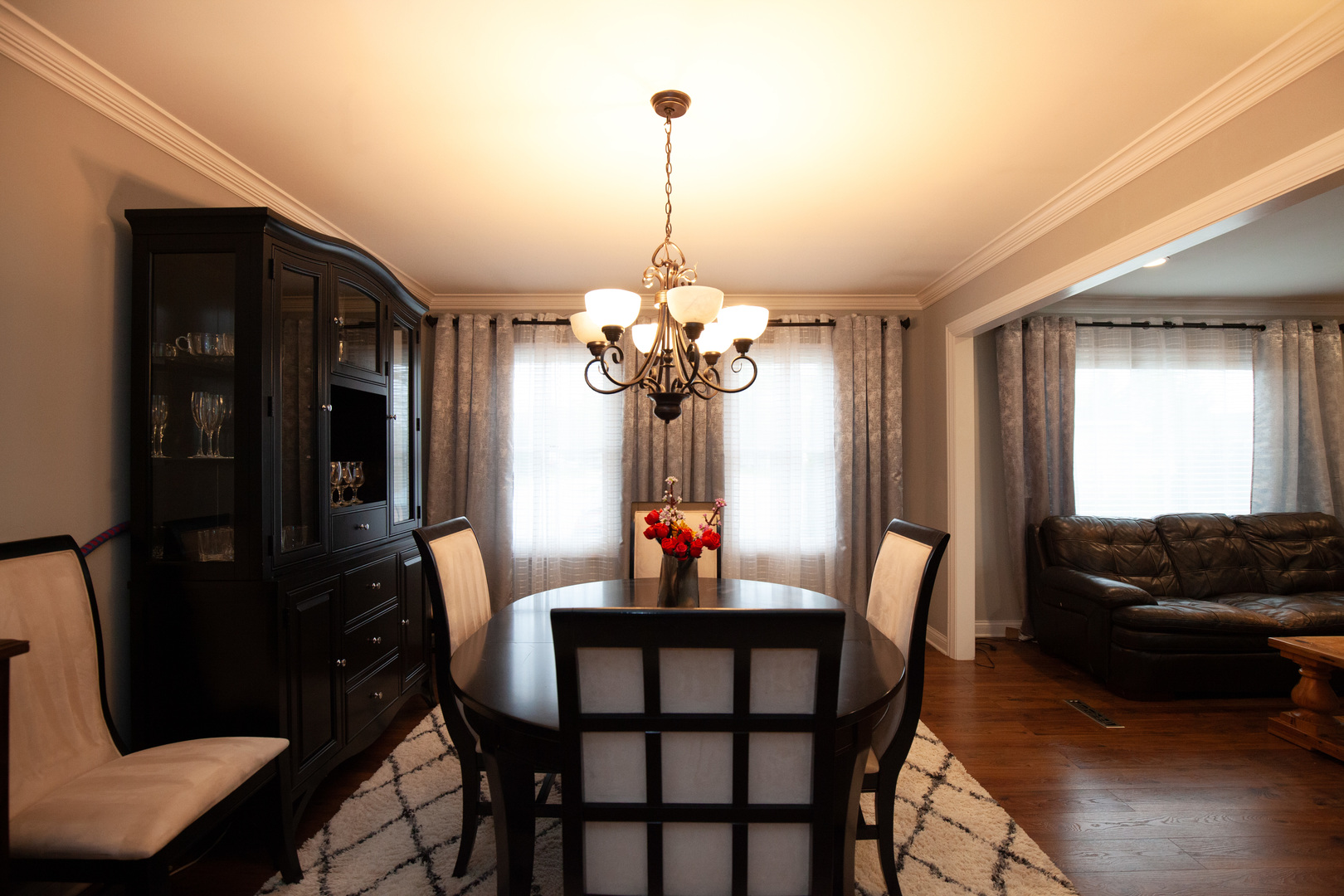 813 Parkside Court, Streamwood, IL 60107