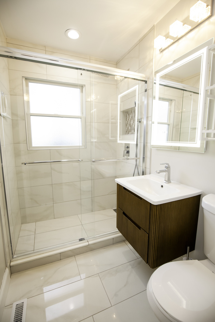 813 Parkside Court, Streamwood, IL 60107