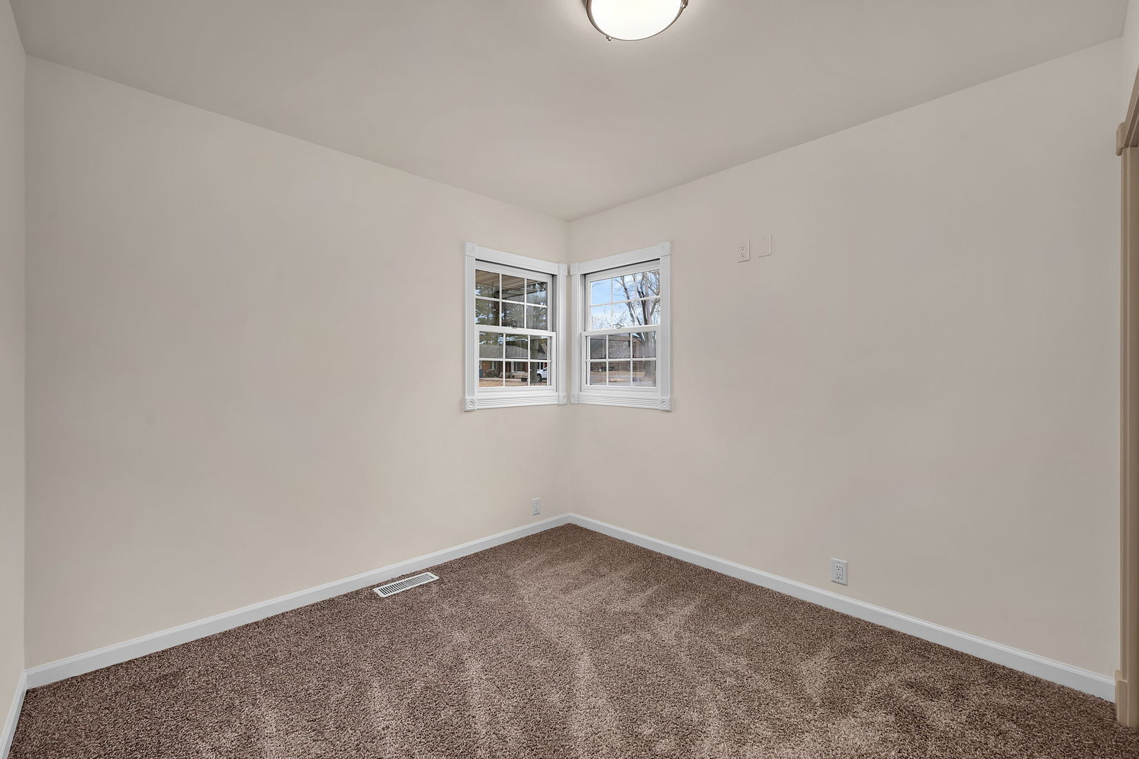 917 Parks Lane, Ottawa, IL 61350