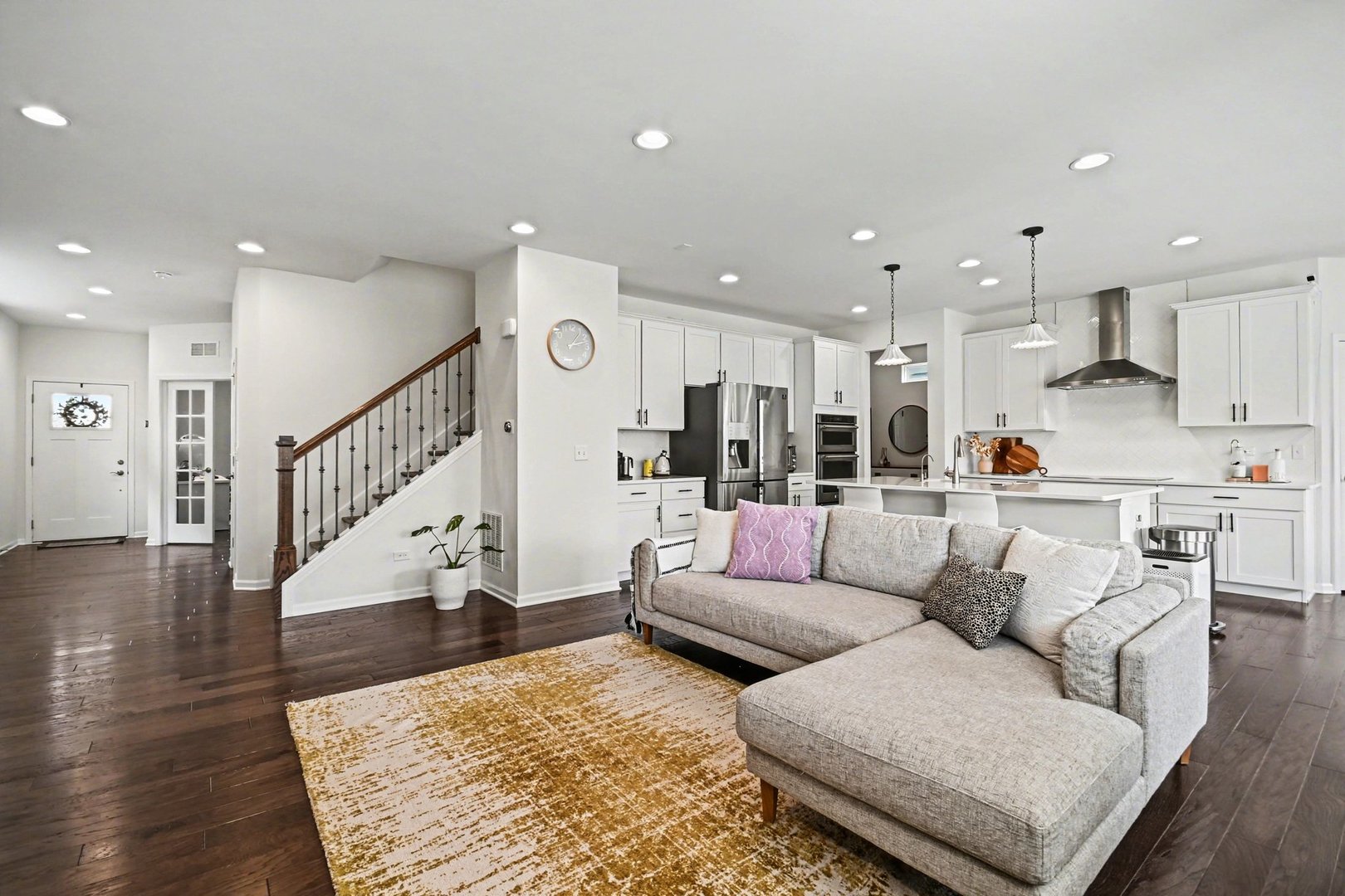 2515 LEANDER Court, Woodridge, IL 60517