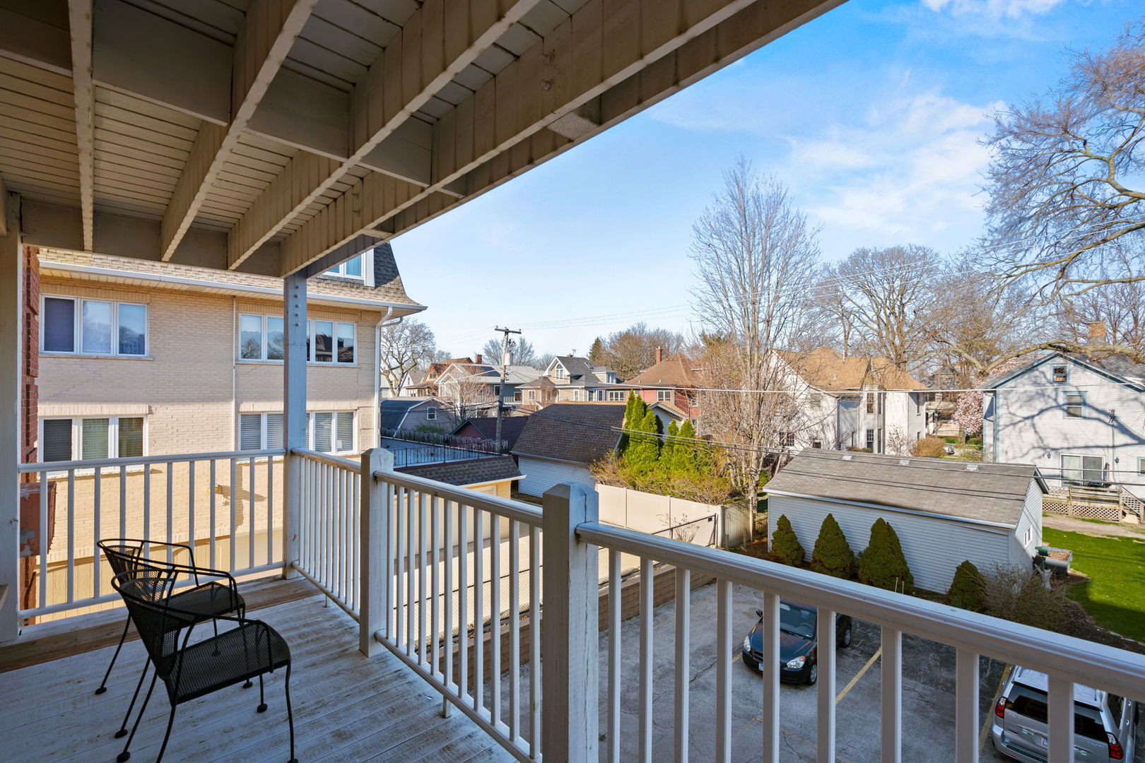 81 S 6th Avenue #202, La Grange, IL 60525