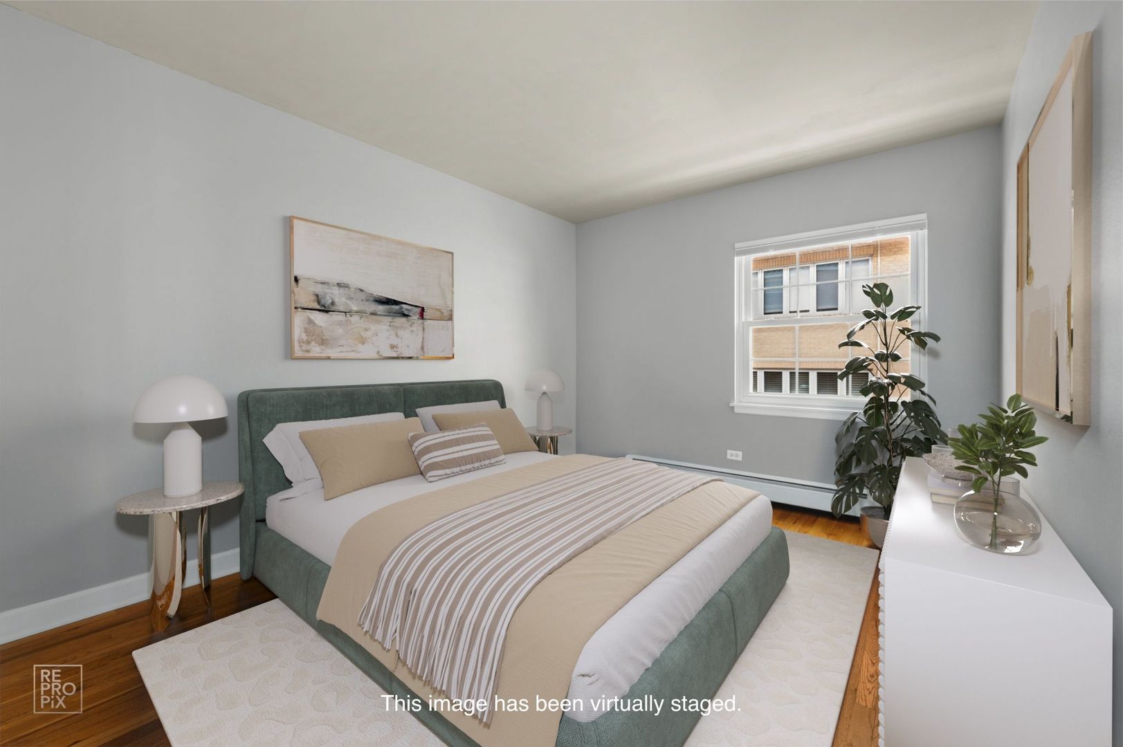 81 S 6th Avenue #202, La Grange, IL 60525