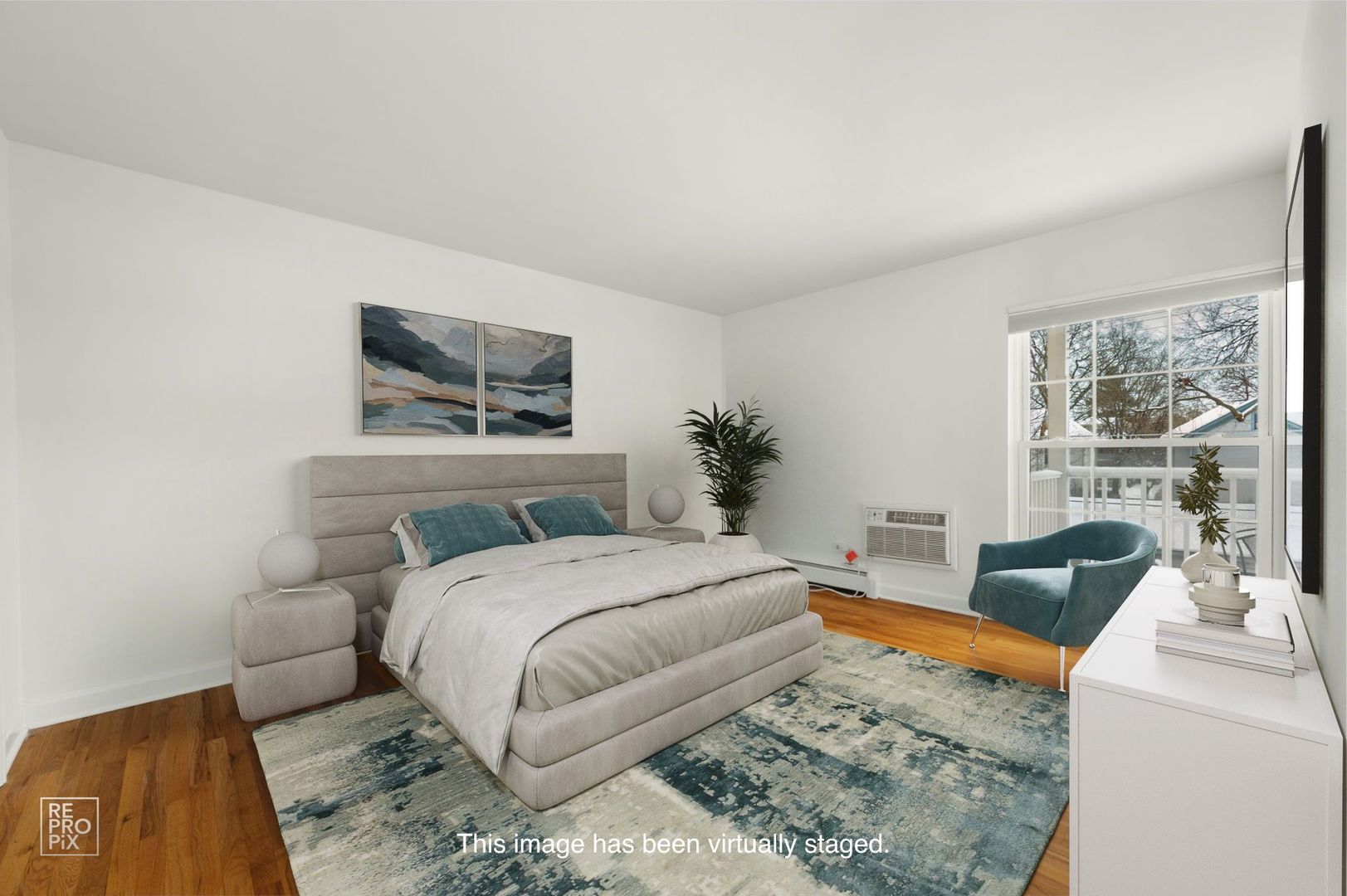 81 S 6th Avenue #202, La Grange, IL 60525