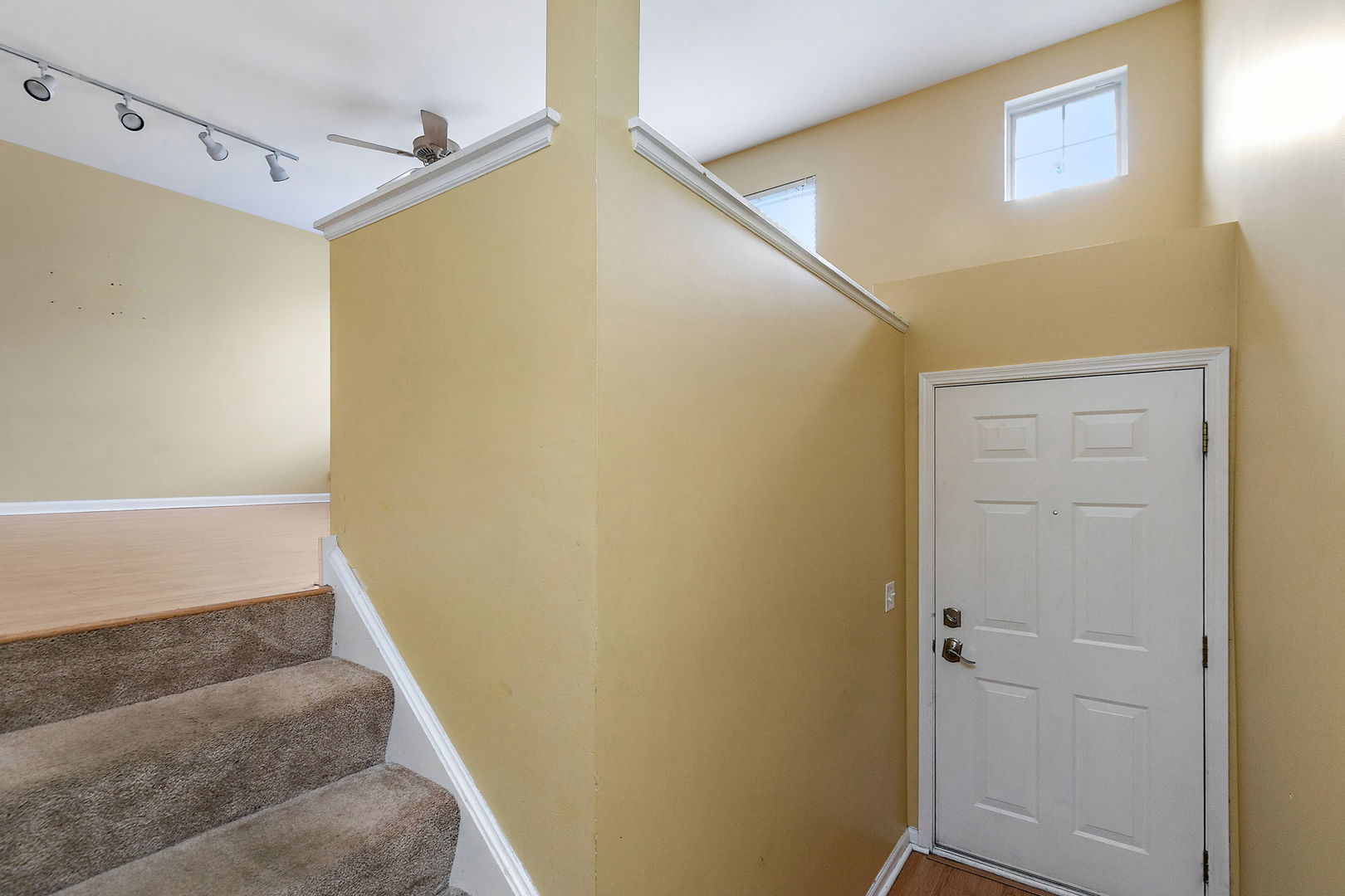 253 Evergreen Circle, Gilberts, IL 60136