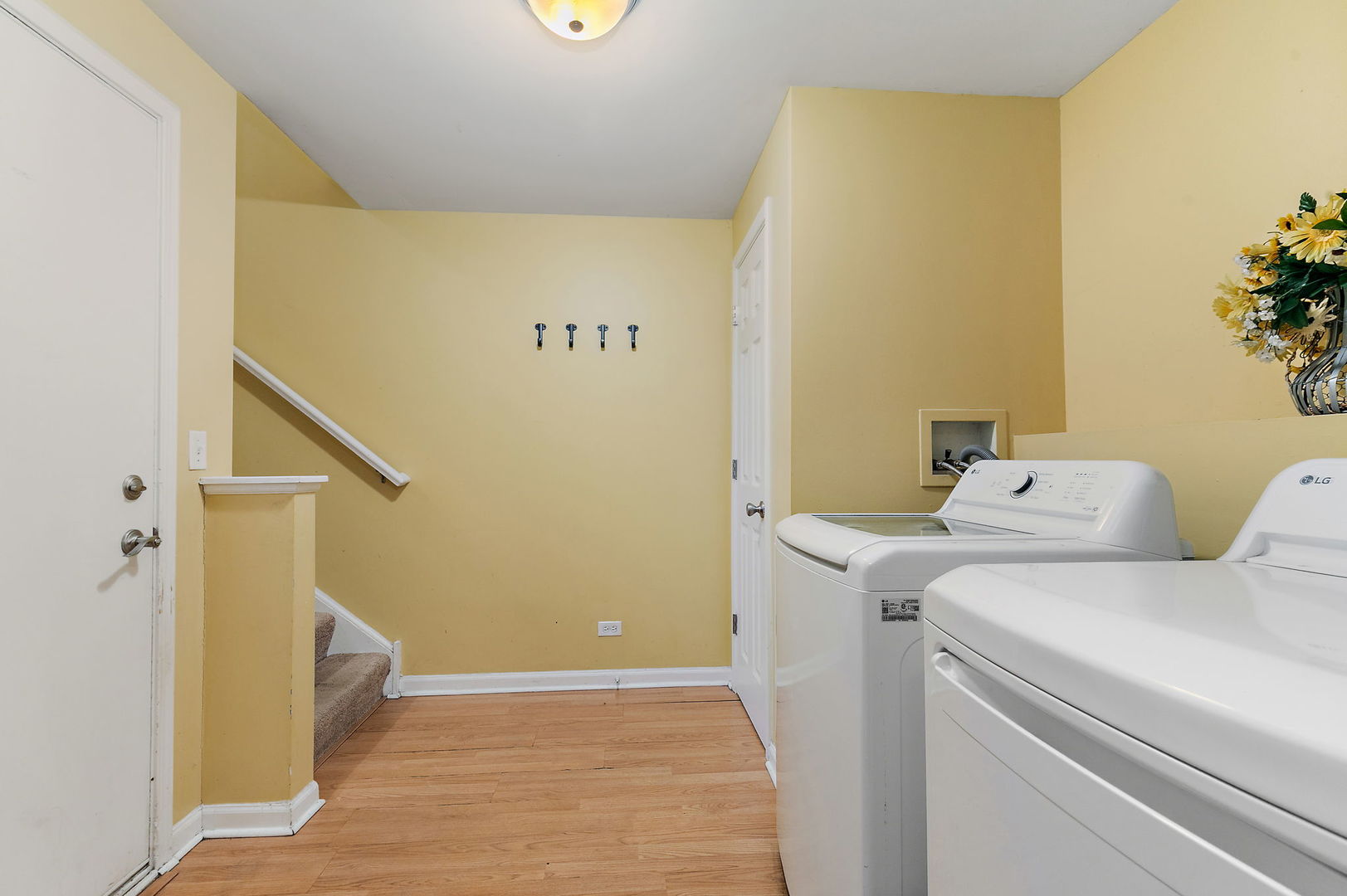 253 Evergreen Circle, Gilberts, IL 60136