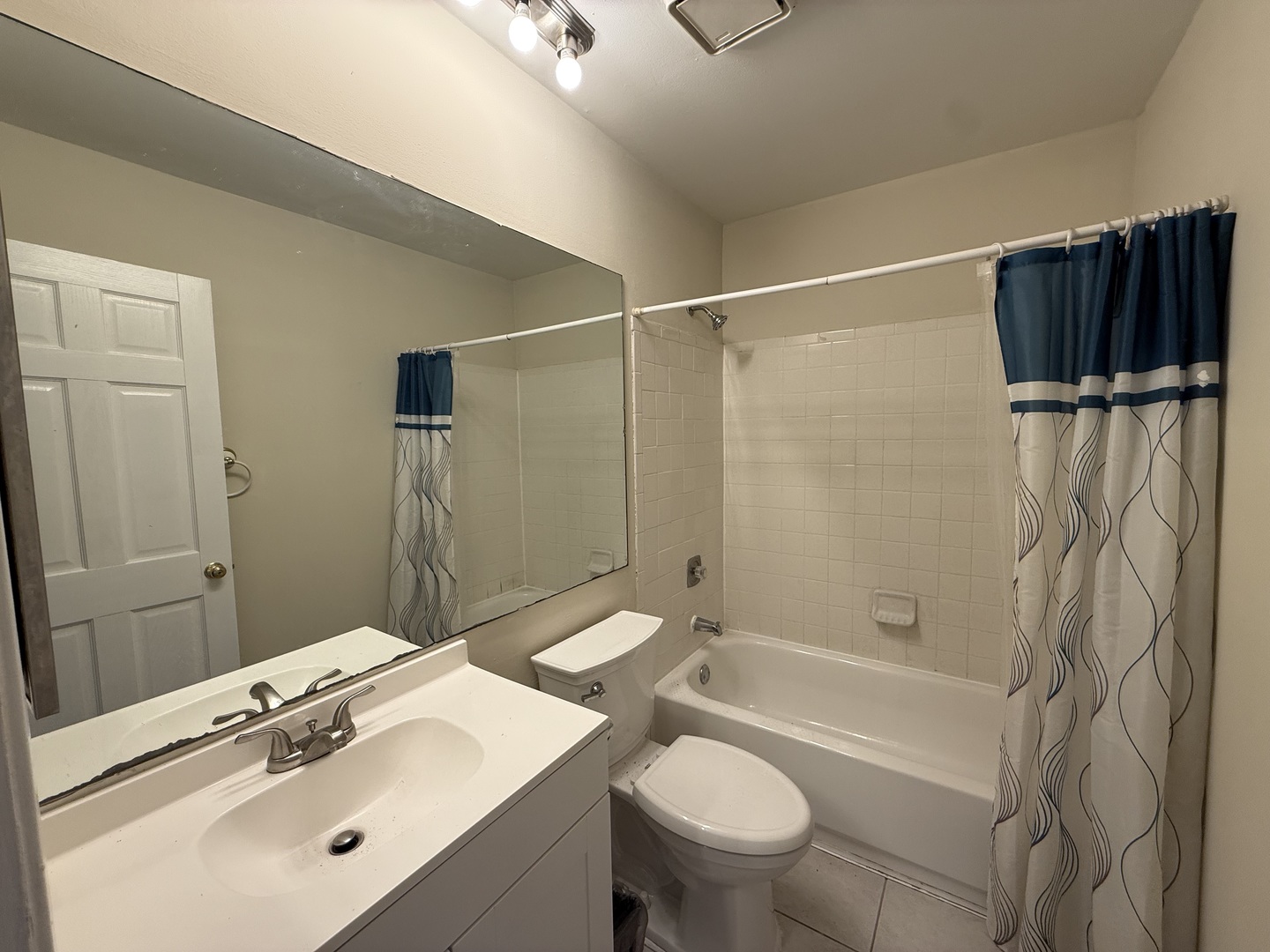 1874 WINDWARD Lane, Hanover Park, IL 60133