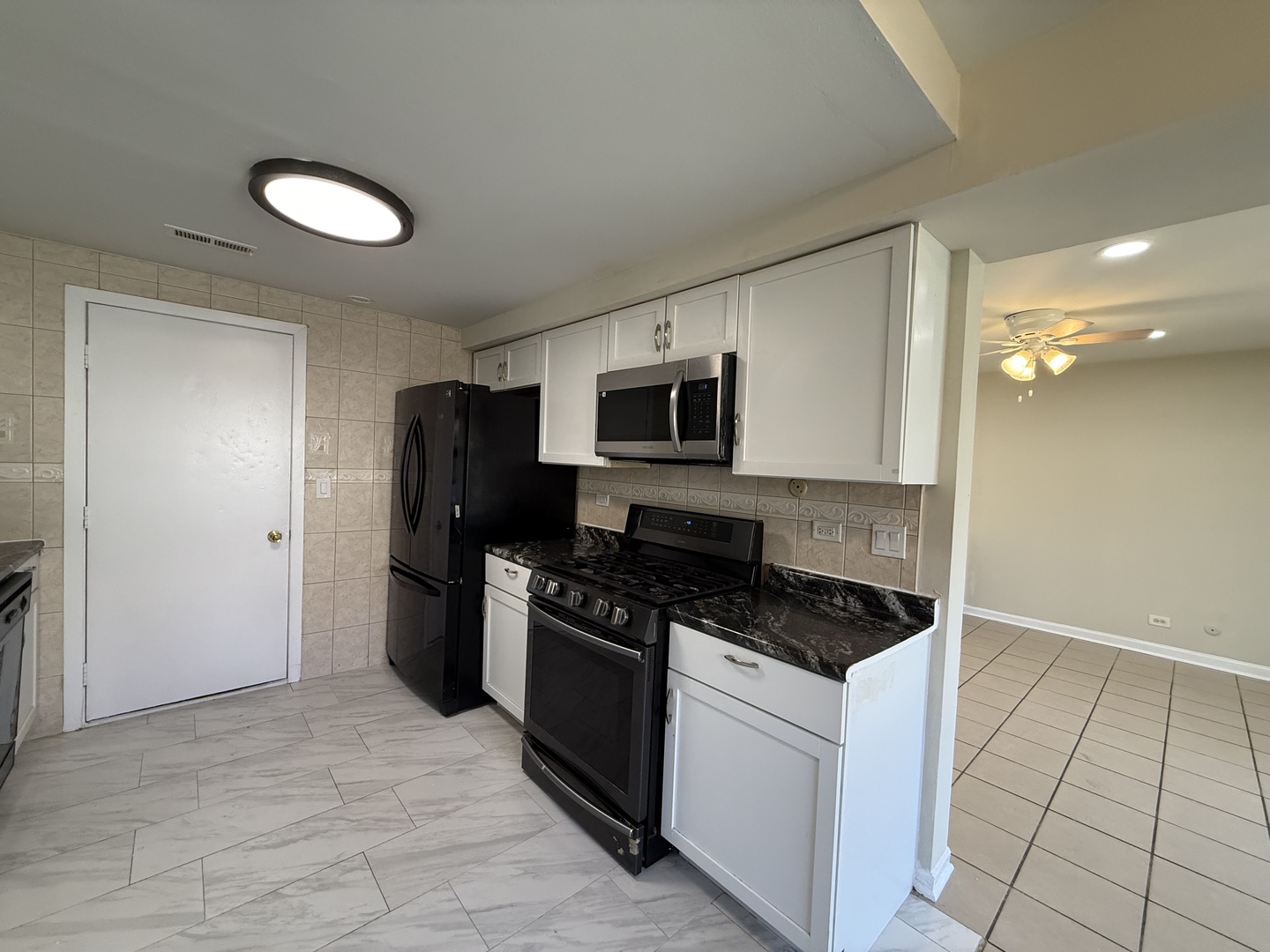 1874 WINDWARD Lane, Hanover Park, IL 60133