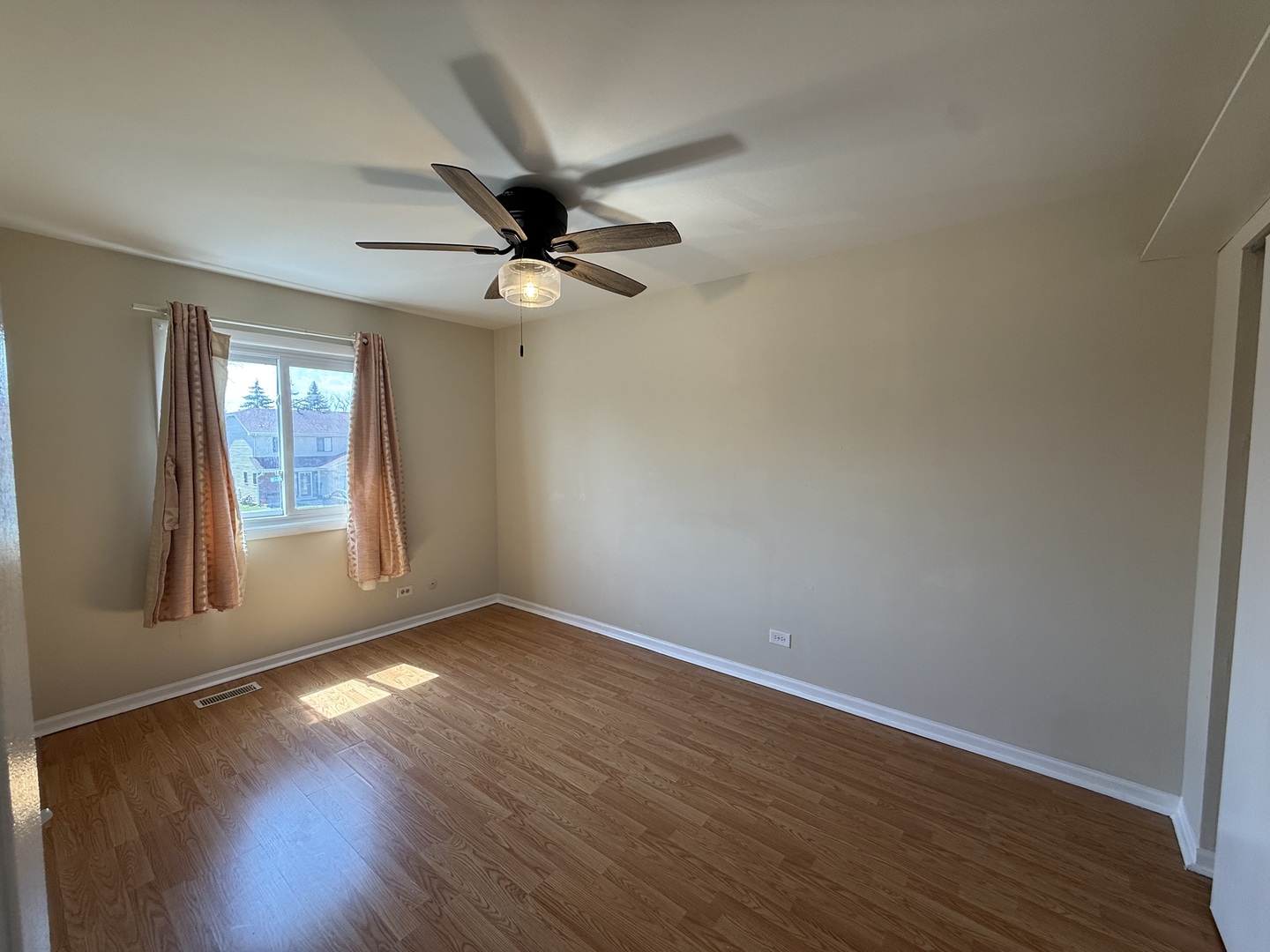 1874 WINDWARD Lane, Hanover Park, IL 60133