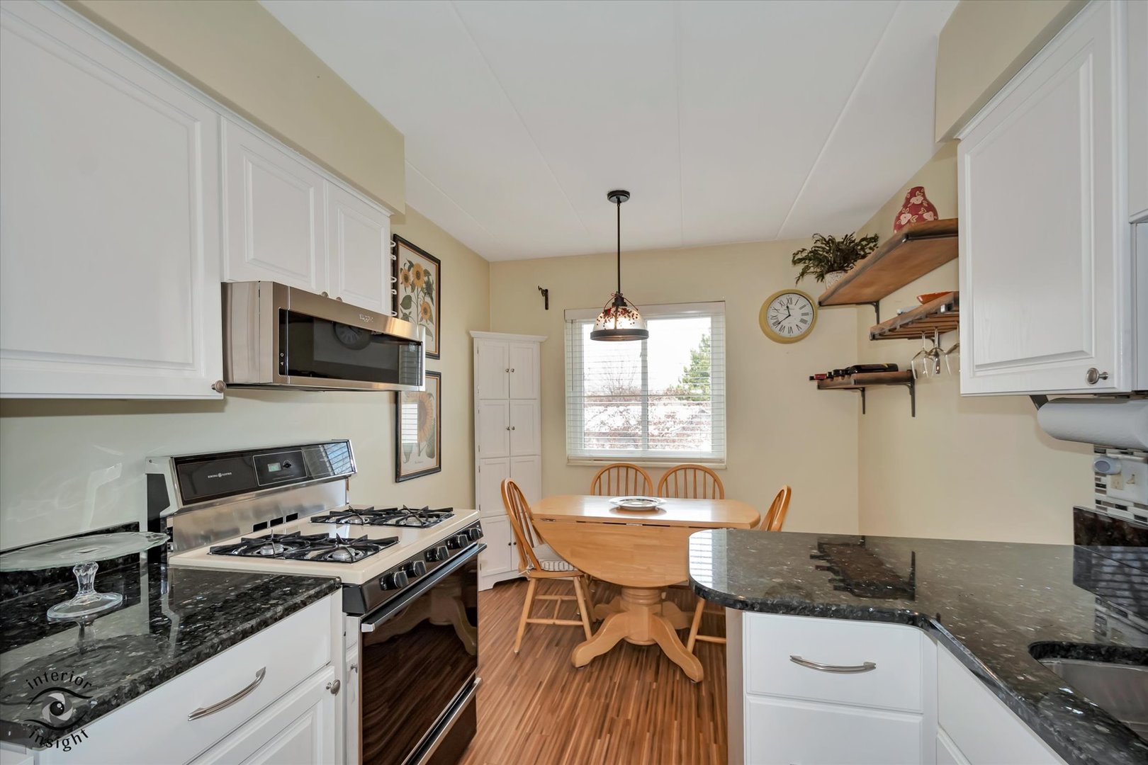 13240 W Circle Drive Parkway #307, Crestwood, IL 60418