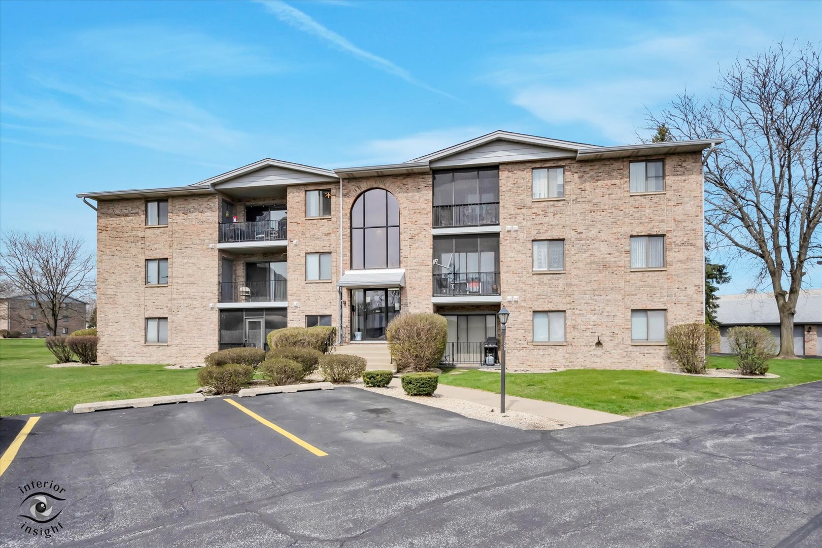 13240 W Circle Drive Parkway #307, Crestwood, IL 60418