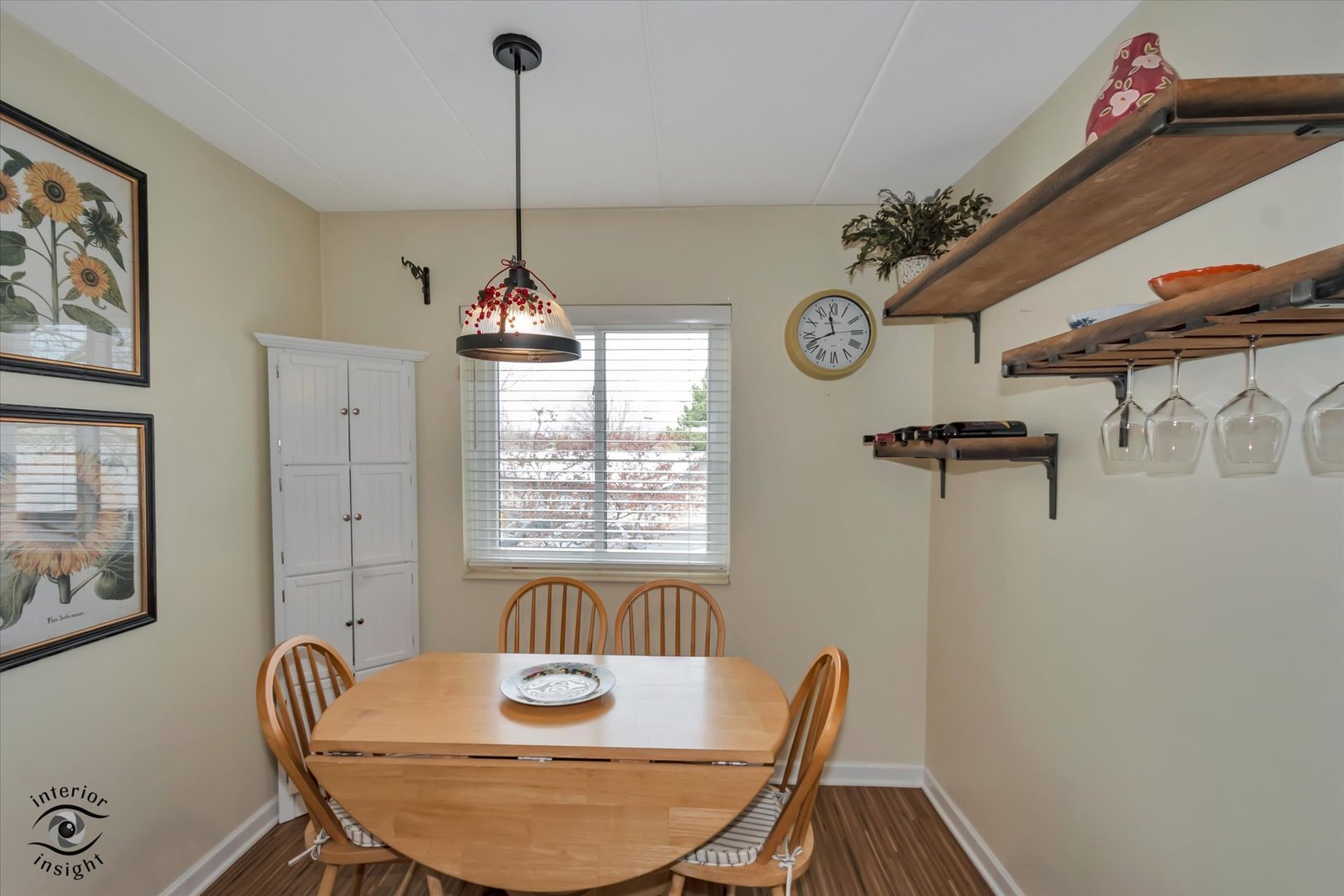 13240 W Circle Drive Parkway #307, Crestwood, IL 60418