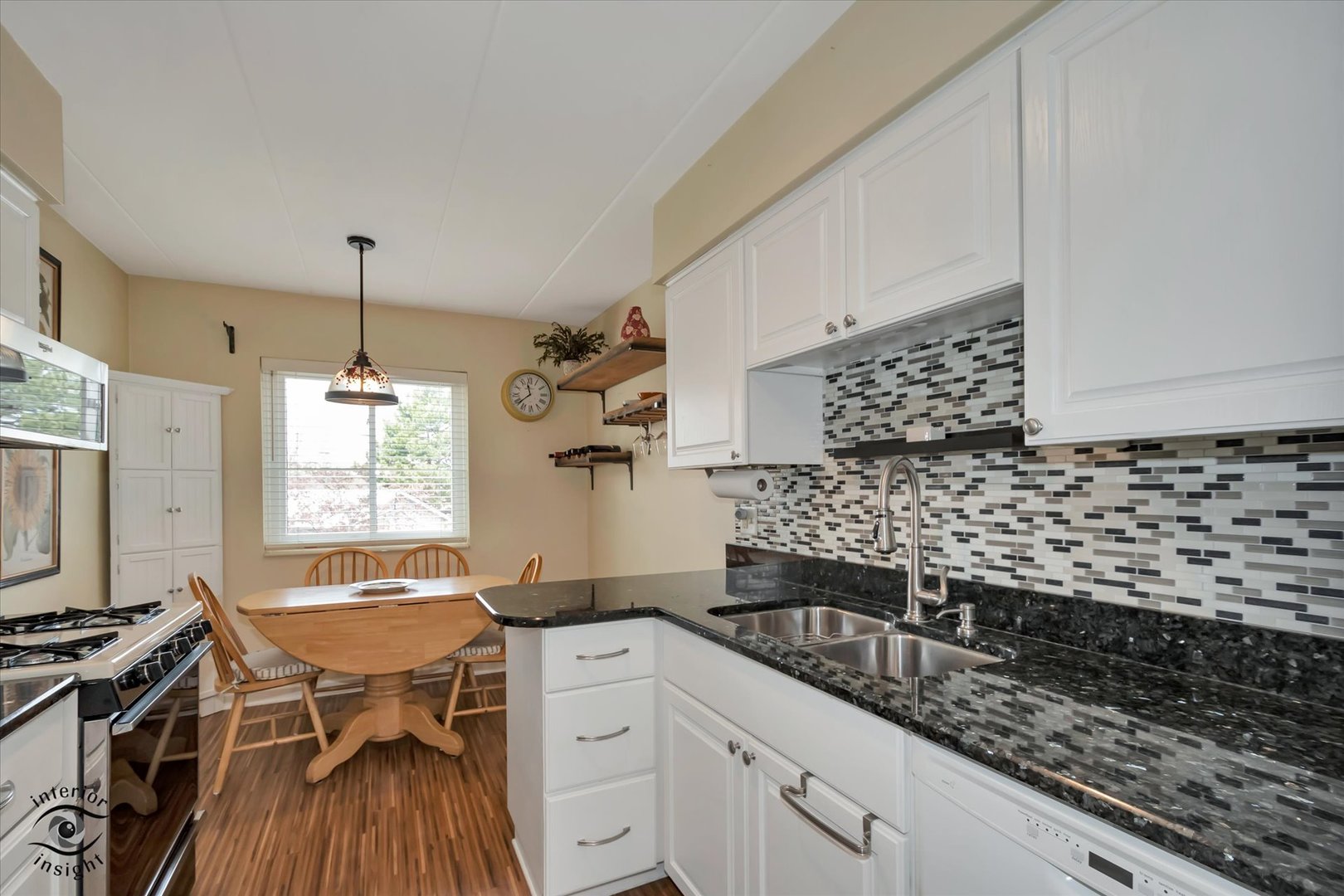 13240 W Circle Drive Parkway #307, Crestwood, IL 60418