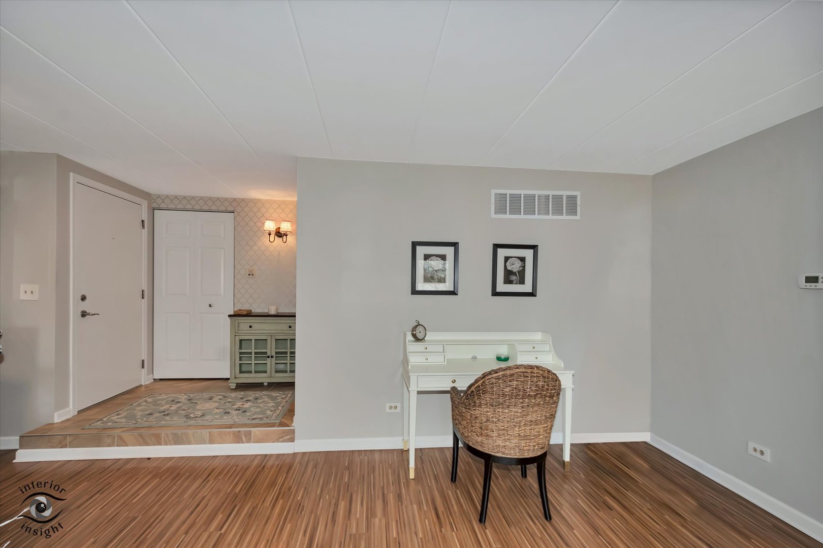 13240 W Circle Drive Parkway #307, Crestwood, IL 60418