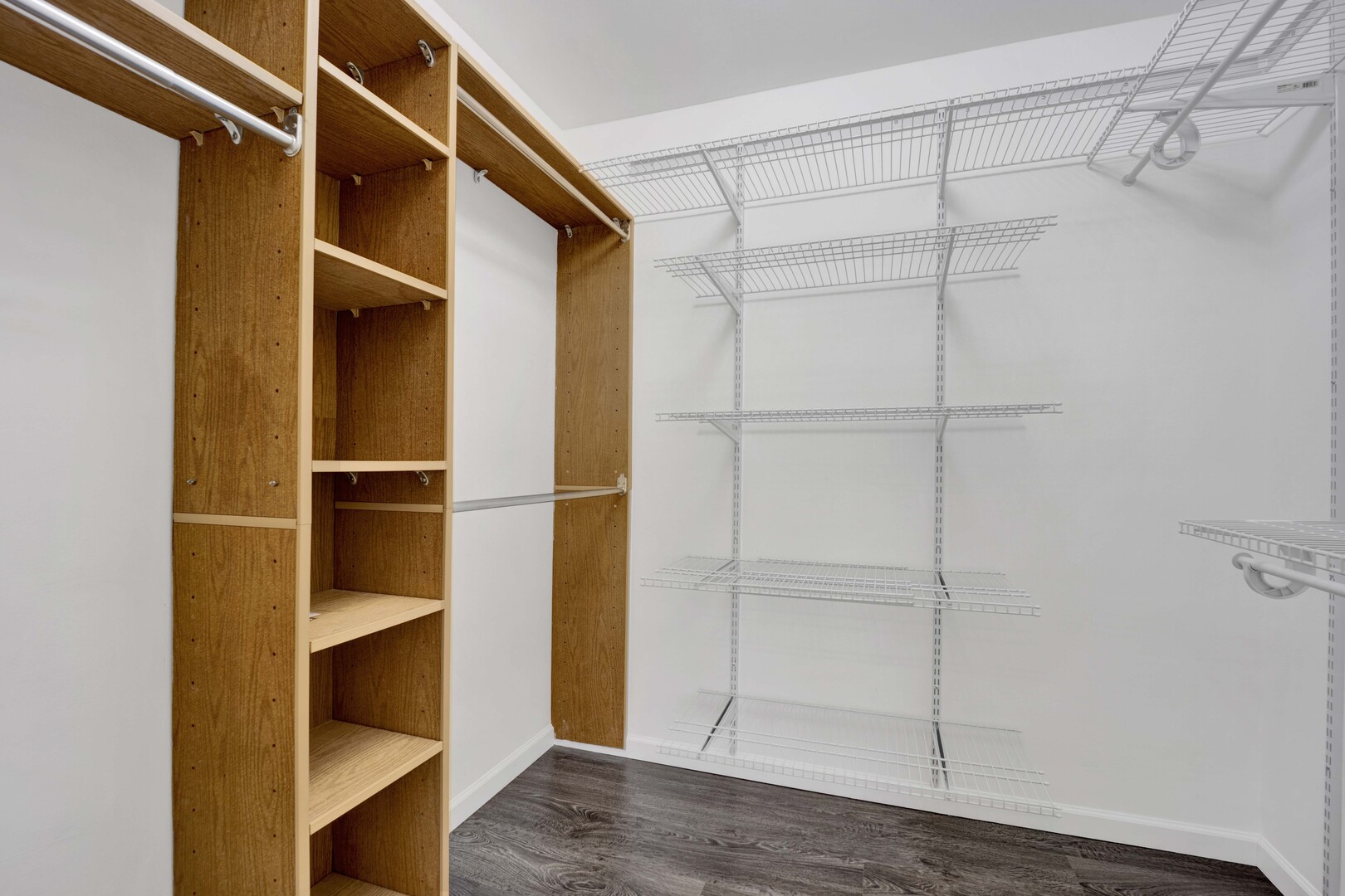 650 Murray Lane #203, Des Plaines, IL 60016