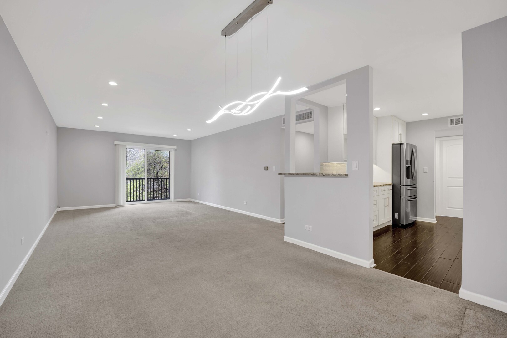 650 Murray Lane #203, Des Plaines, IL 60016