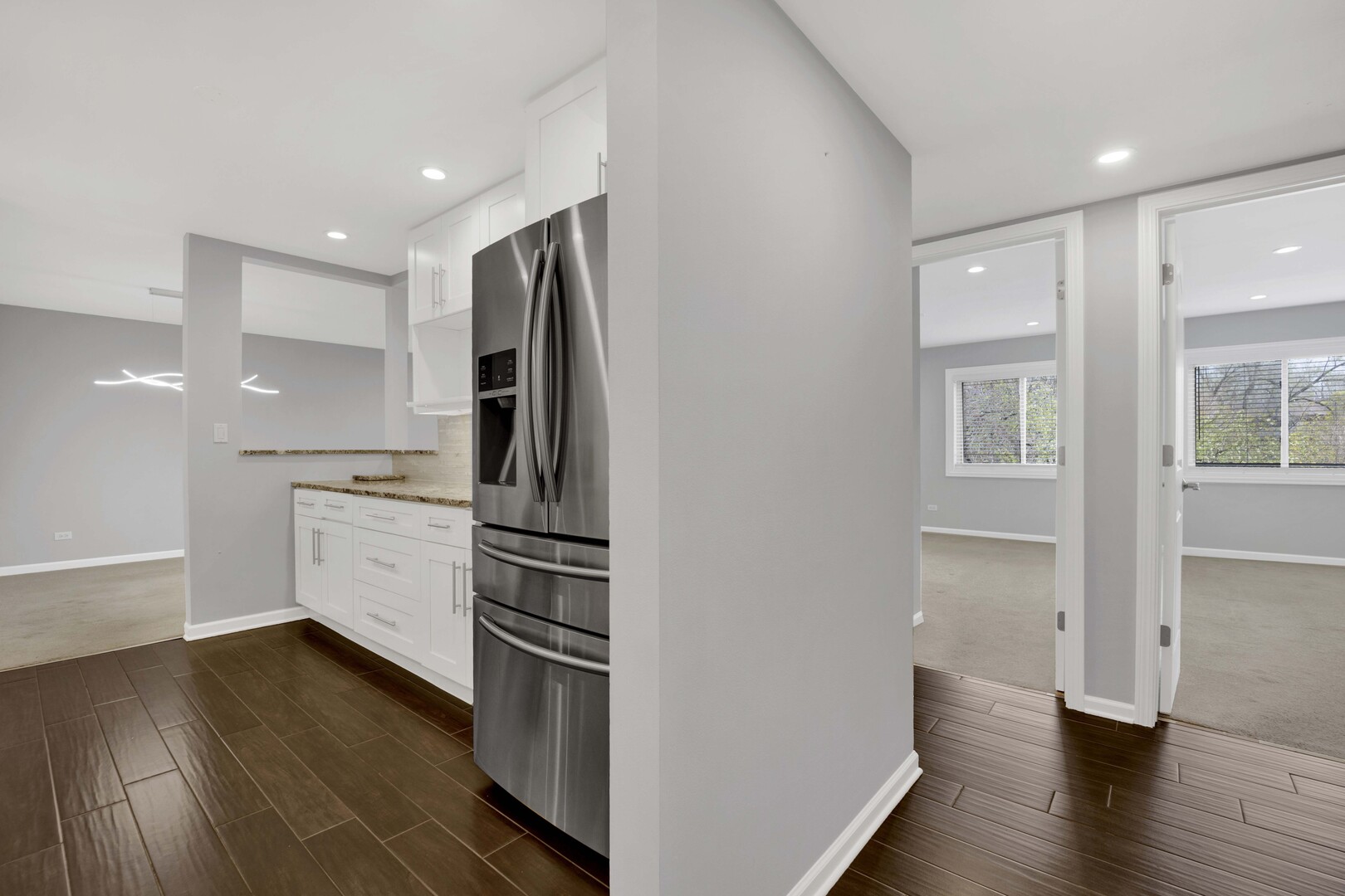 650 Murray Lane #203, Des Plaines, IL 60016