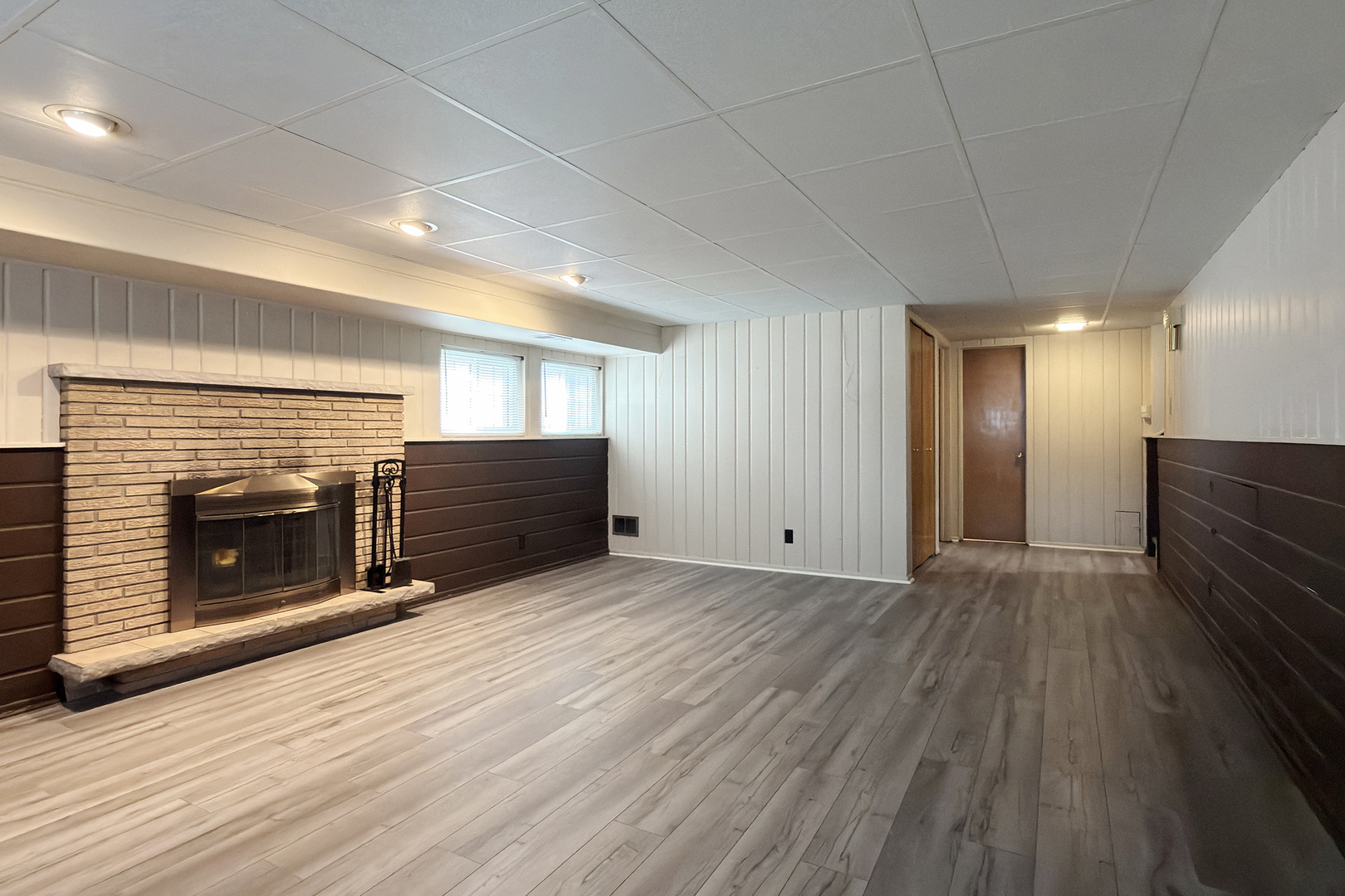 240 Hatlen Avenue, Mount Prospect, IL 60056